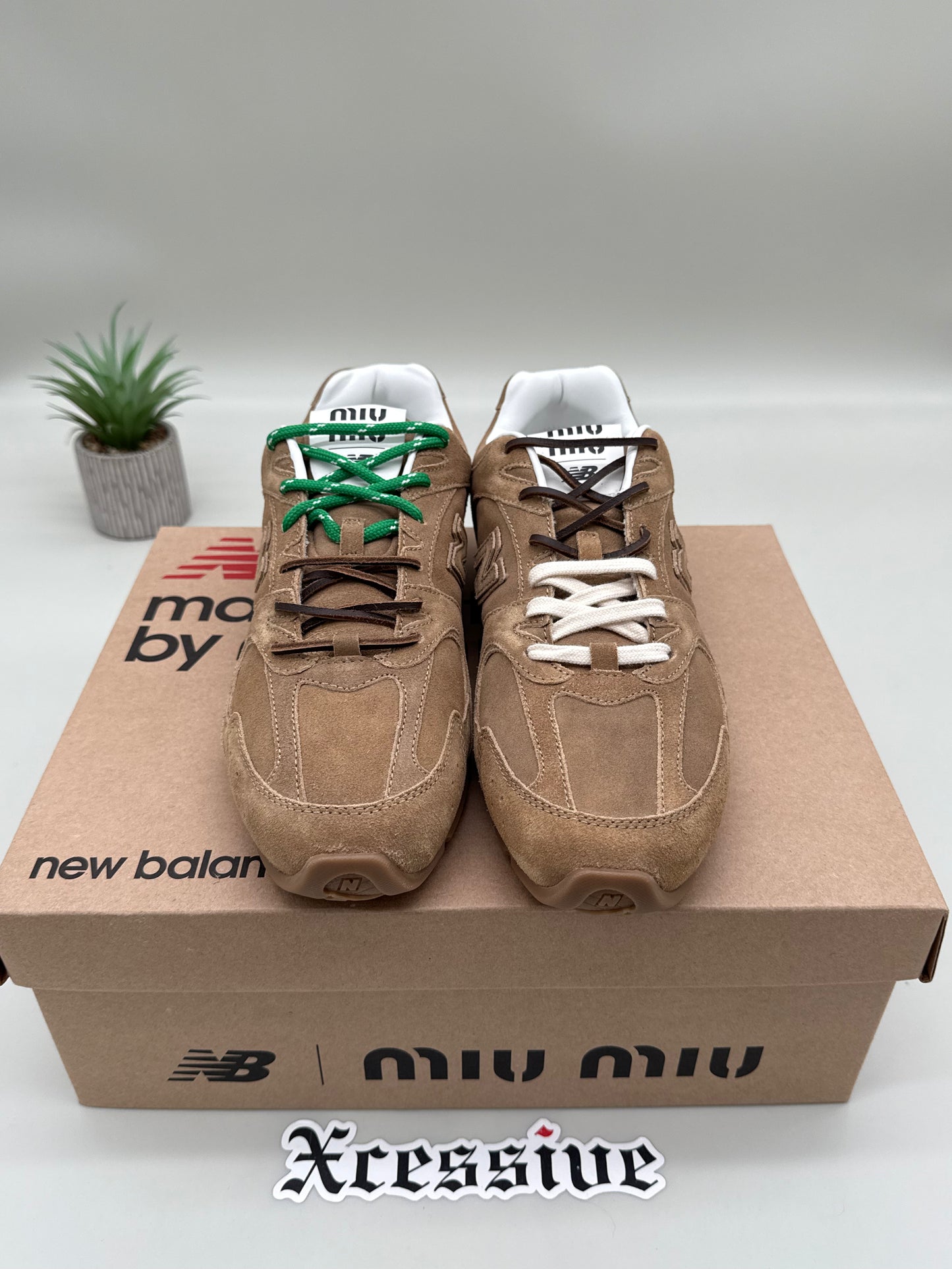 New Balance 530SL Miu Miu Ecru