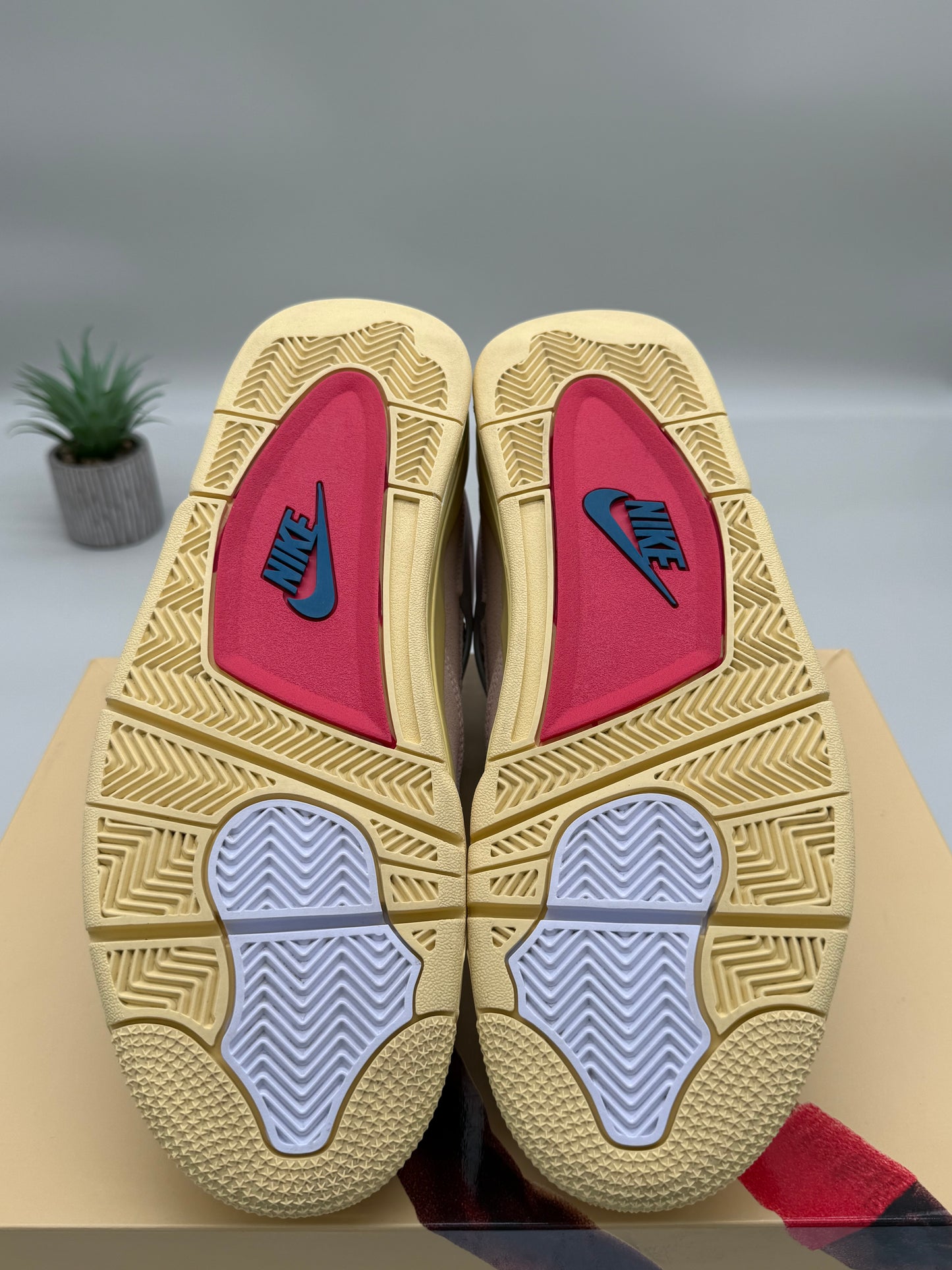 Jordan 4 Union Guava