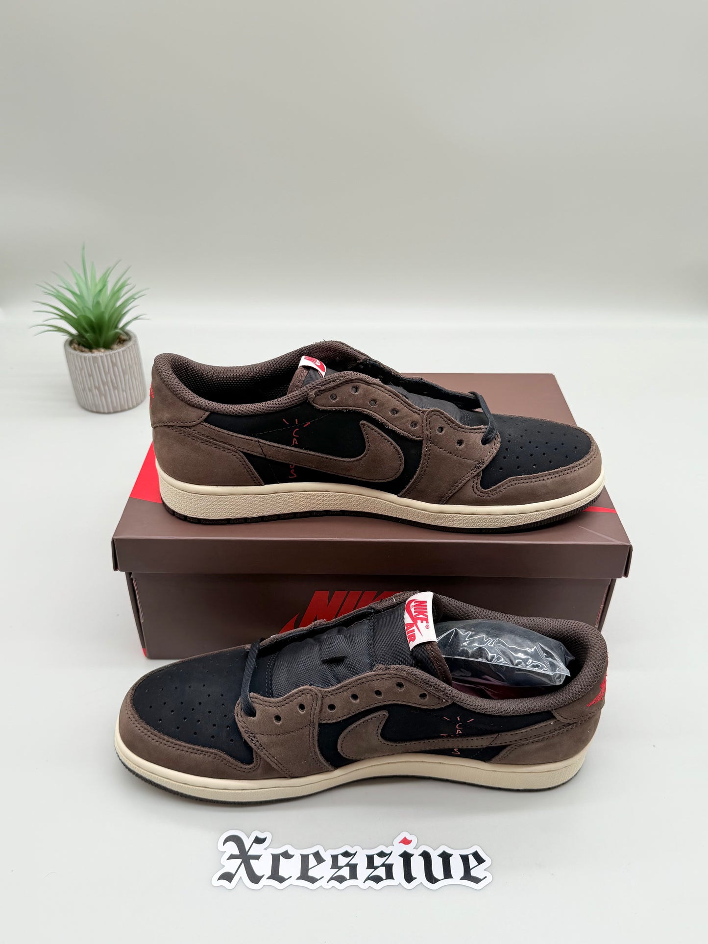 Jordan 1 Low Travis Scott Mocha