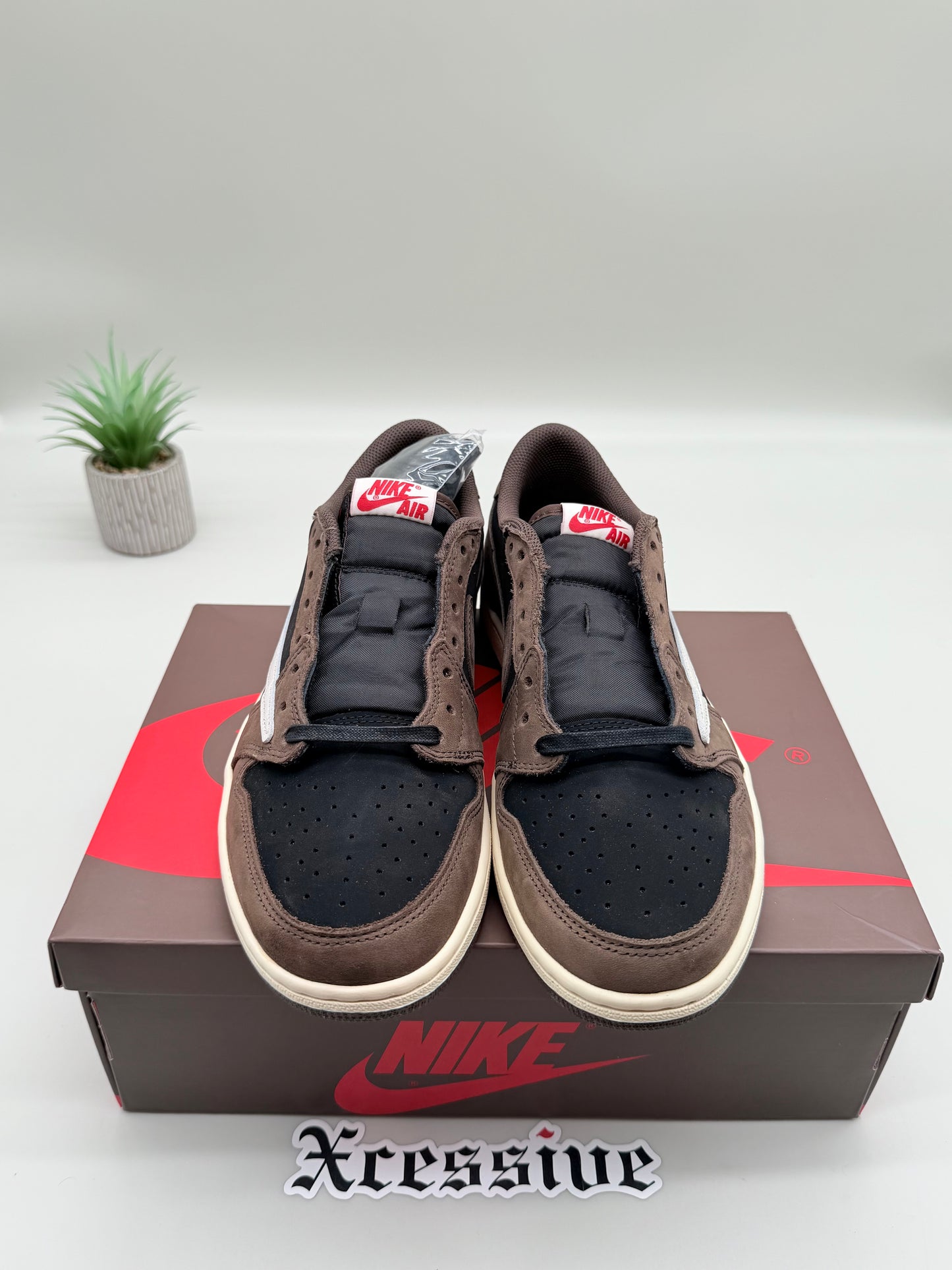 Jordan 1 Low Travis Scott Mocha