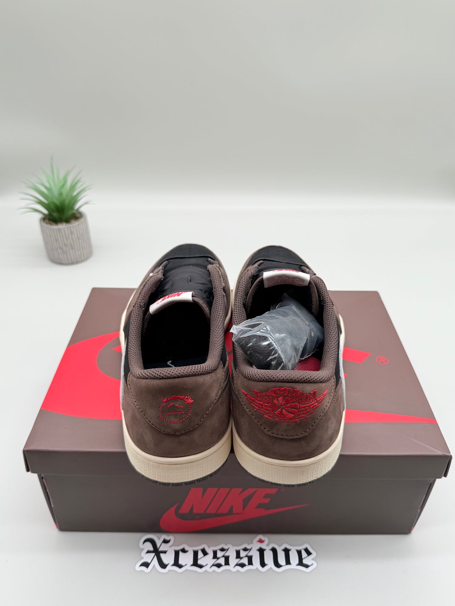 Jordan 1 Low Travis Scott Mocha