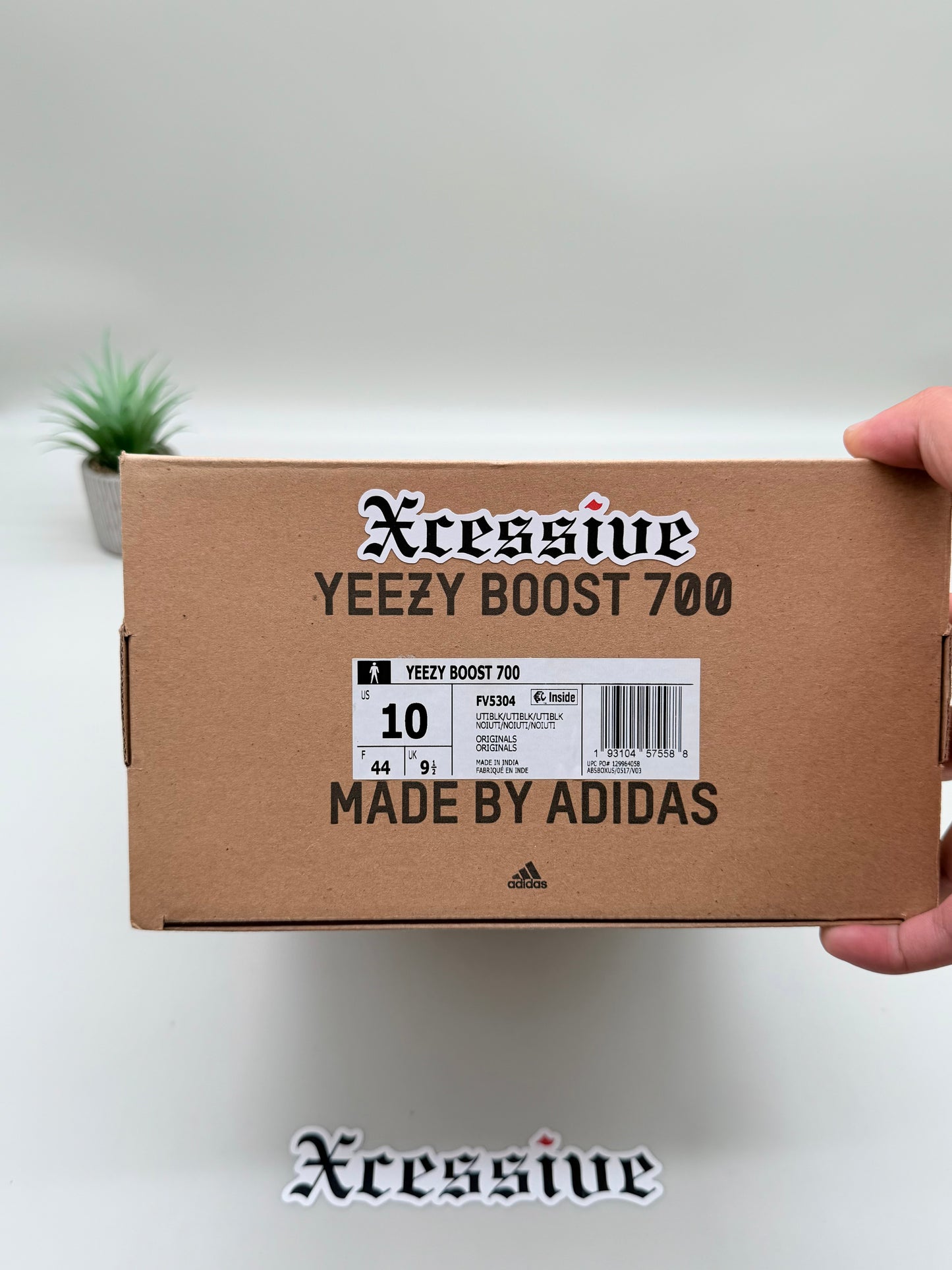 adidas Yeezy Boost 700 Utility Black