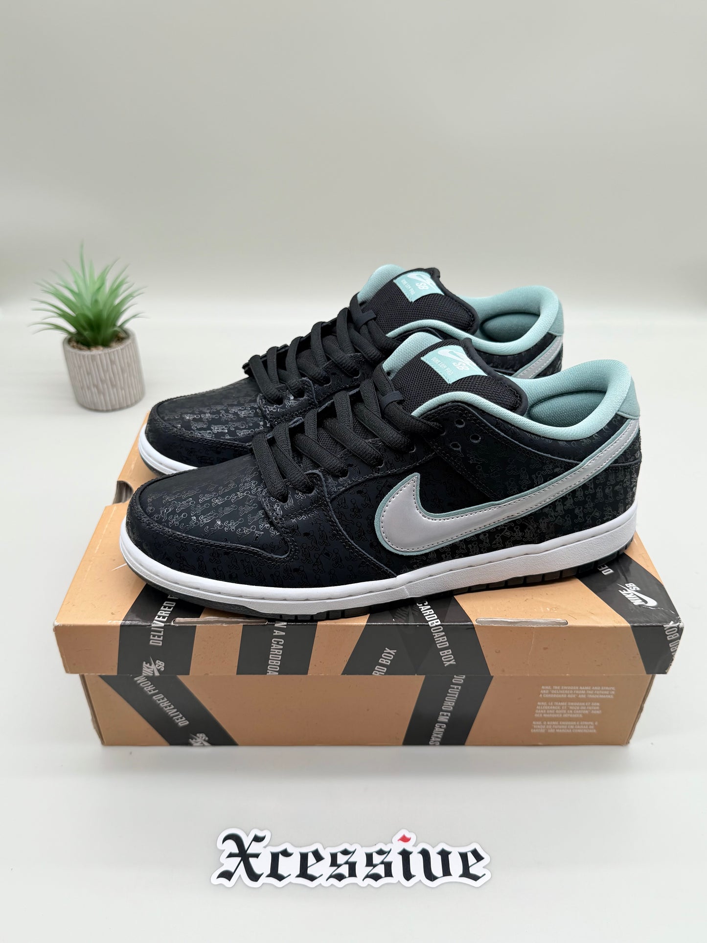 Nike SB Dunk Low SPOT x Lance Mountain
