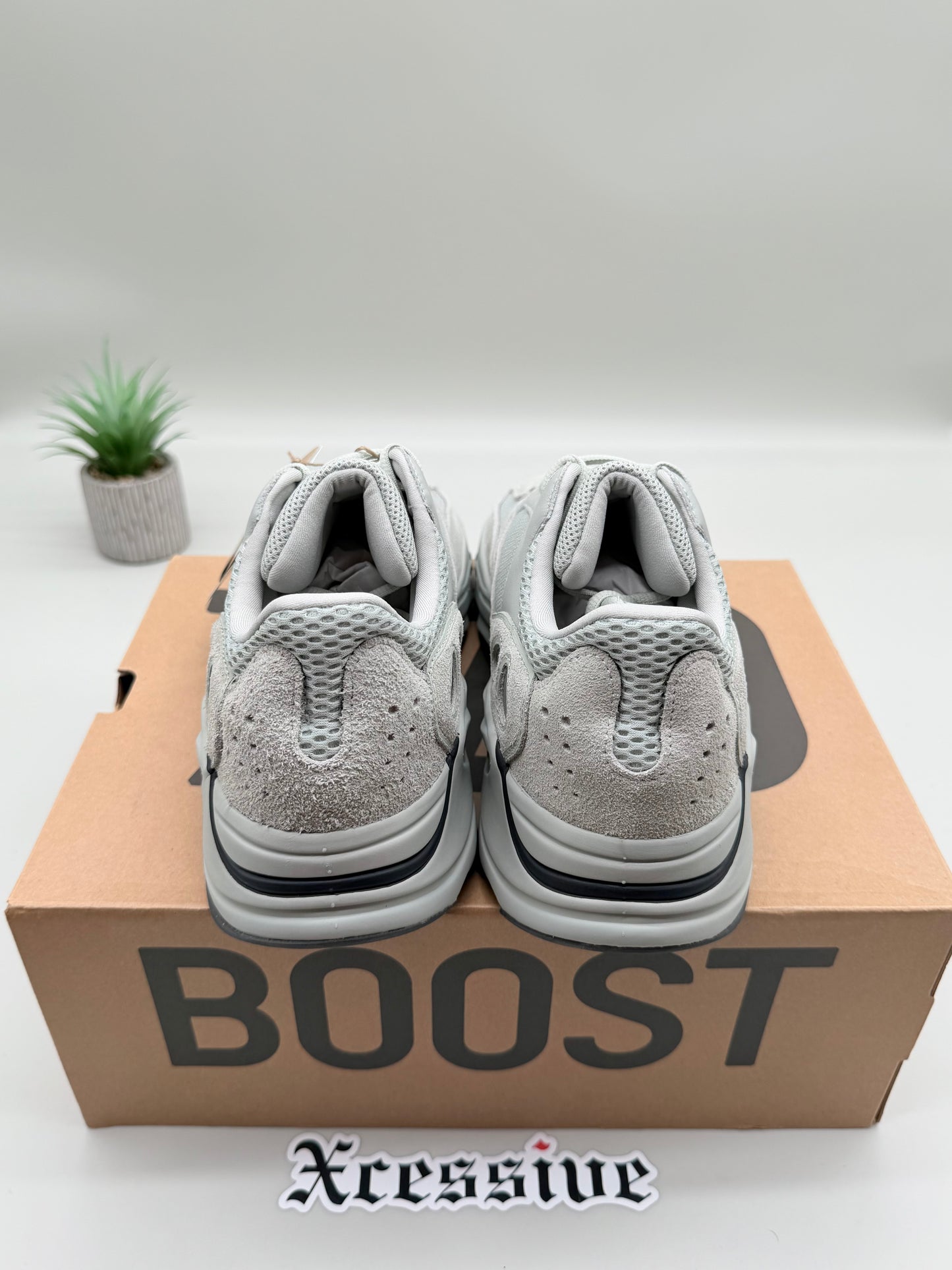 adidas Yeezy Boost 700 Salt