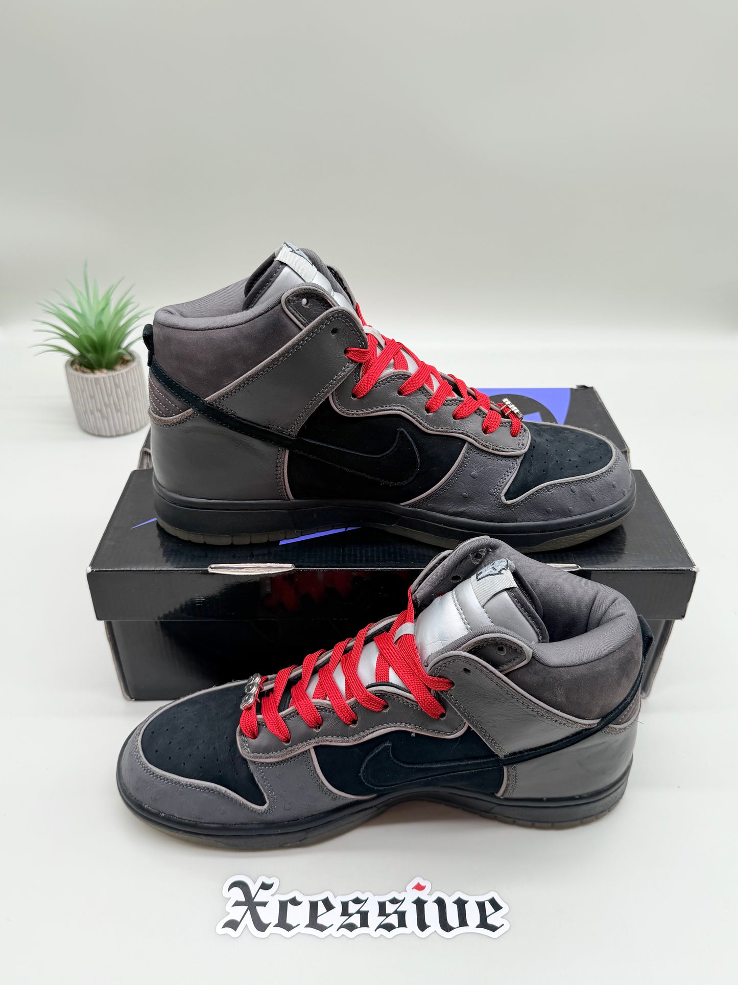 Nike SB Dunk High MF Doom