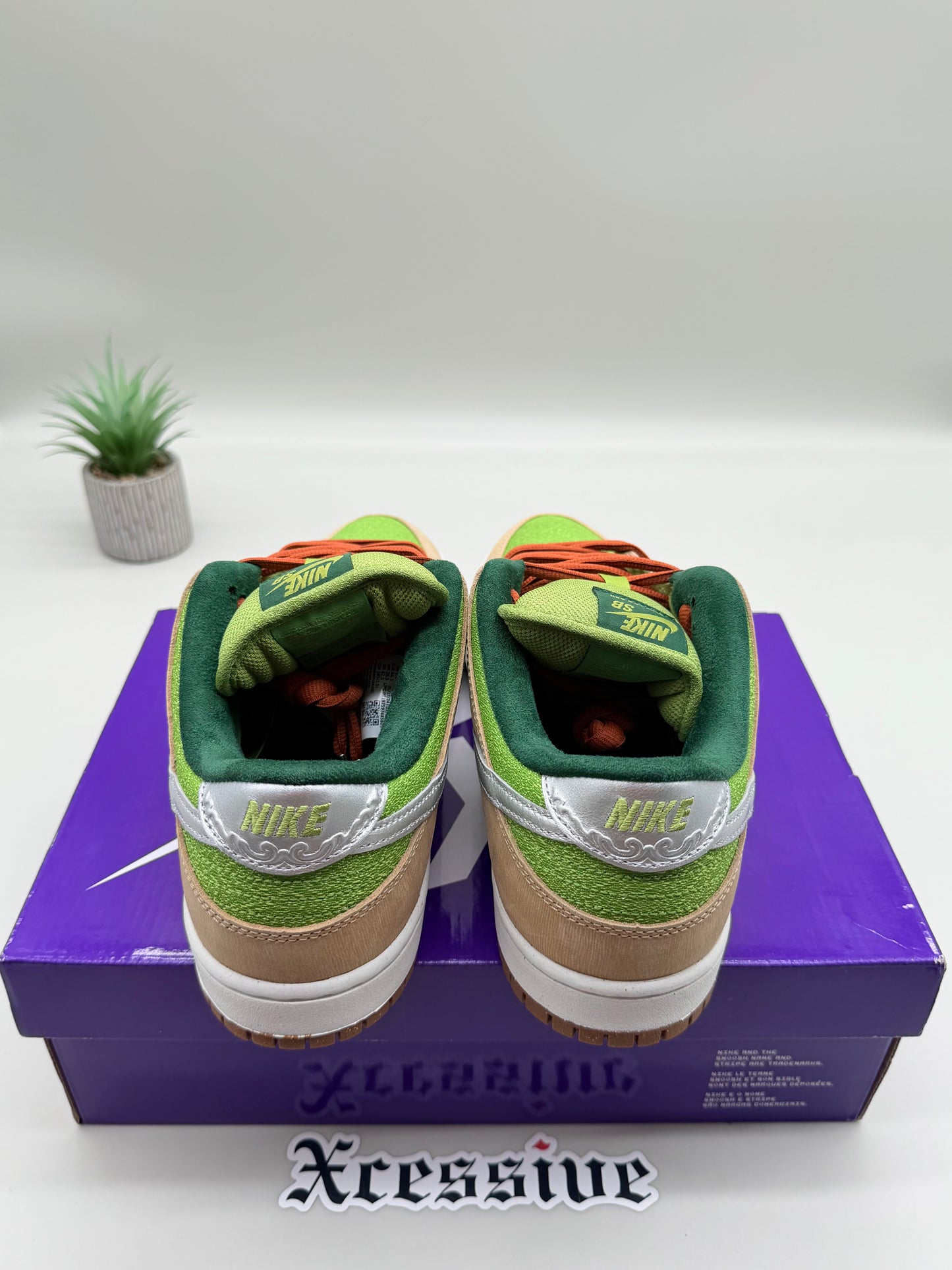 Nike SB Dunk Low Escargot