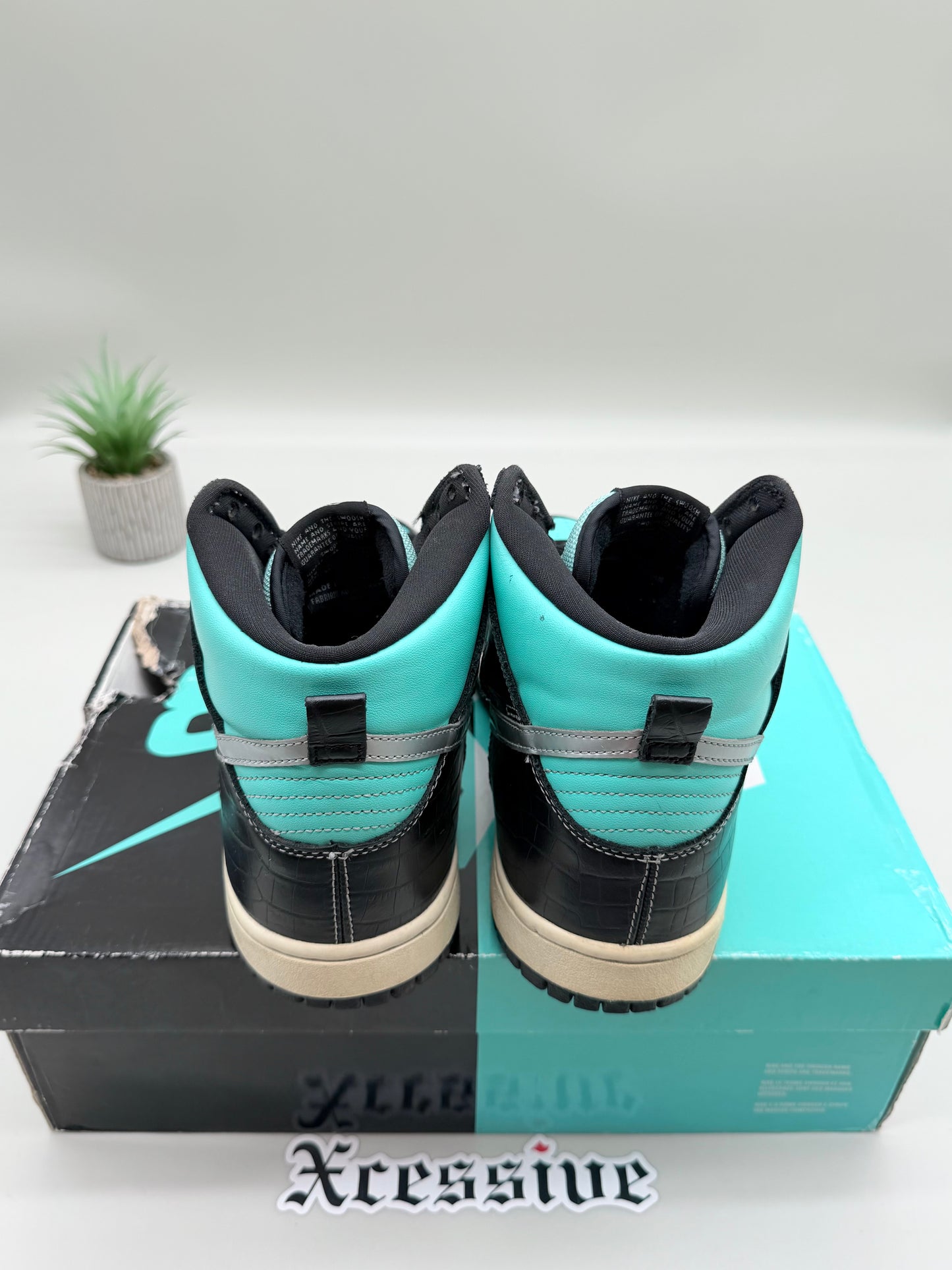Nike SB Dunk High Diamond Supply Co.