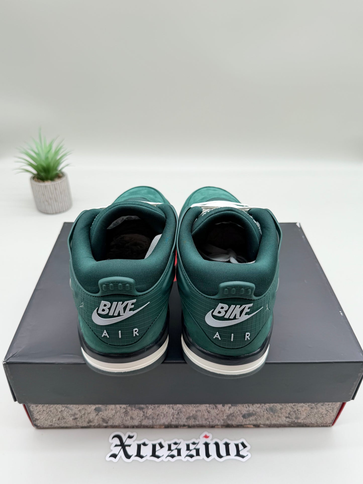 Jordan 4 RM Nigel Sylvester Grandma's Driveway