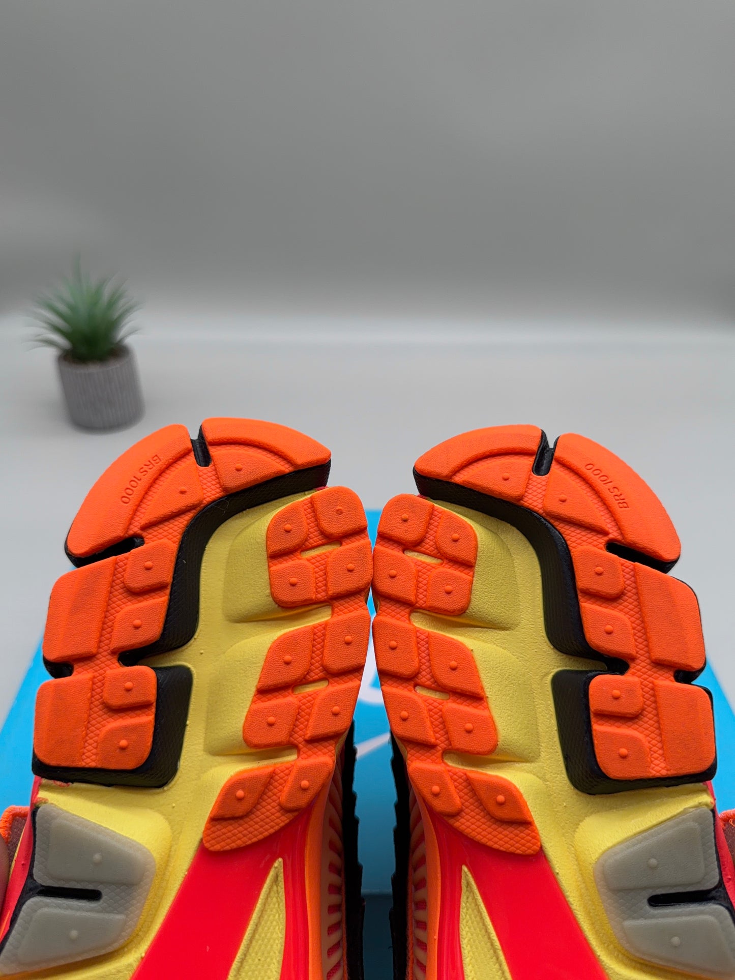 Nike Vomero 5 Doernbecher