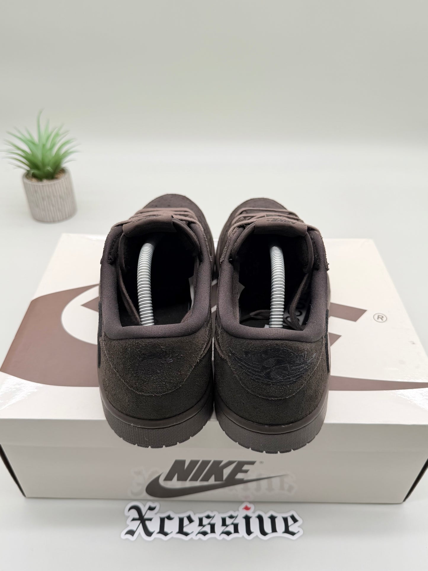 Jordan 1 Low Travis Scott Velvet