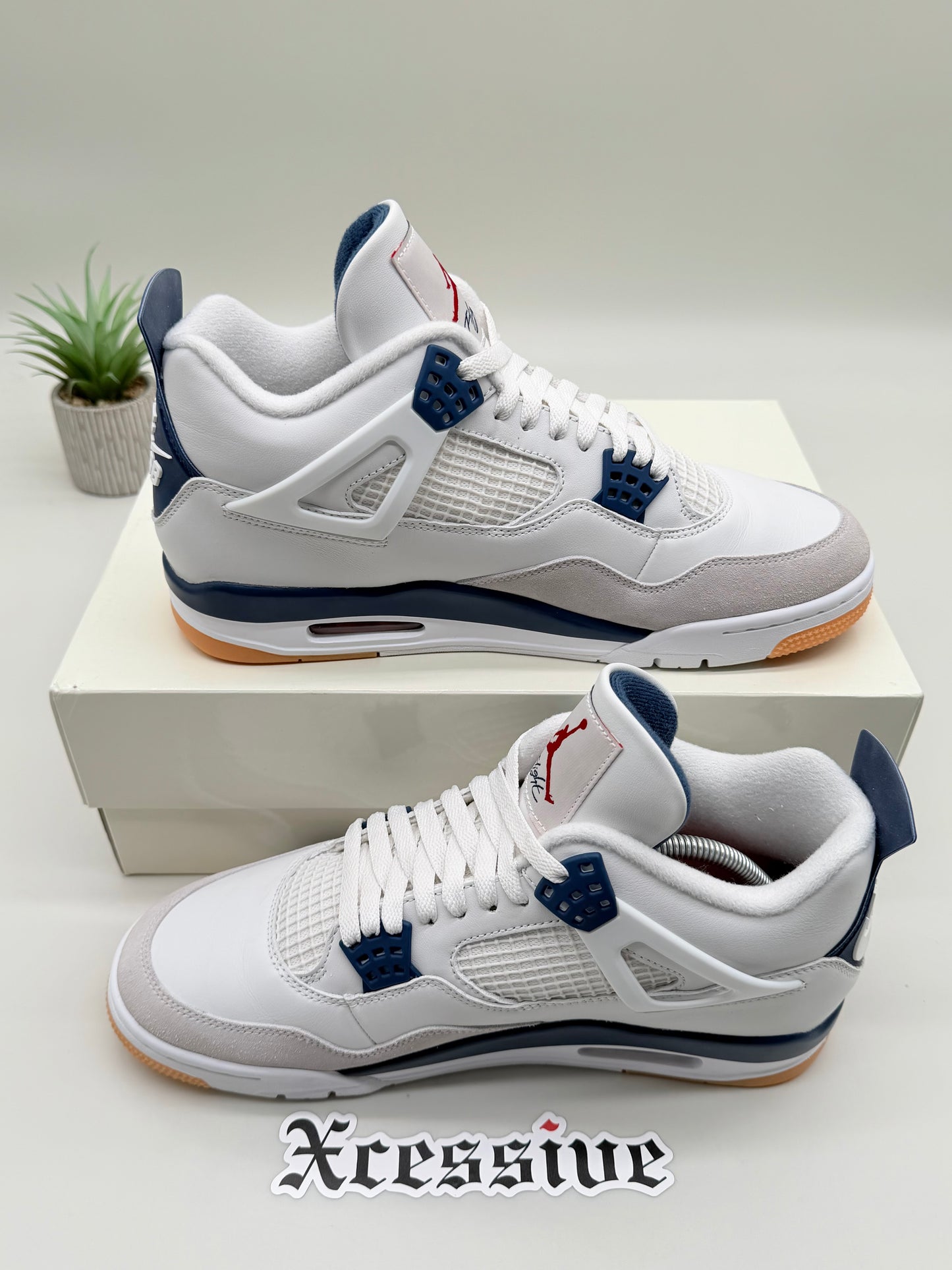 Jordan 4 SB Navy