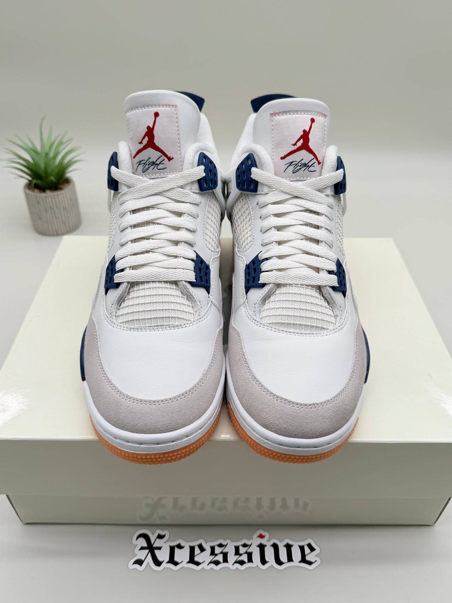 Jordan 4 SB Navy