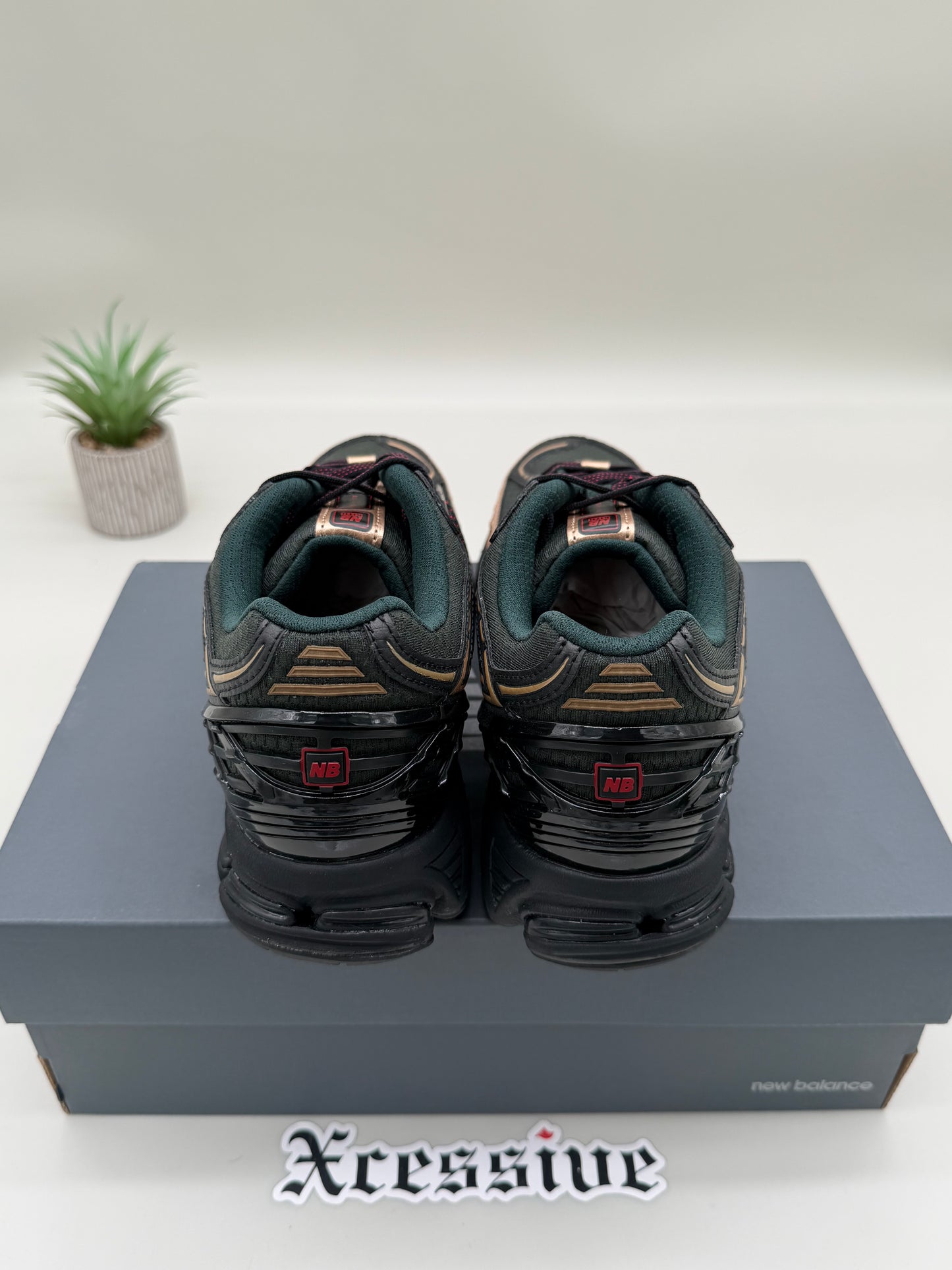 New Balance 1906R Kith Black