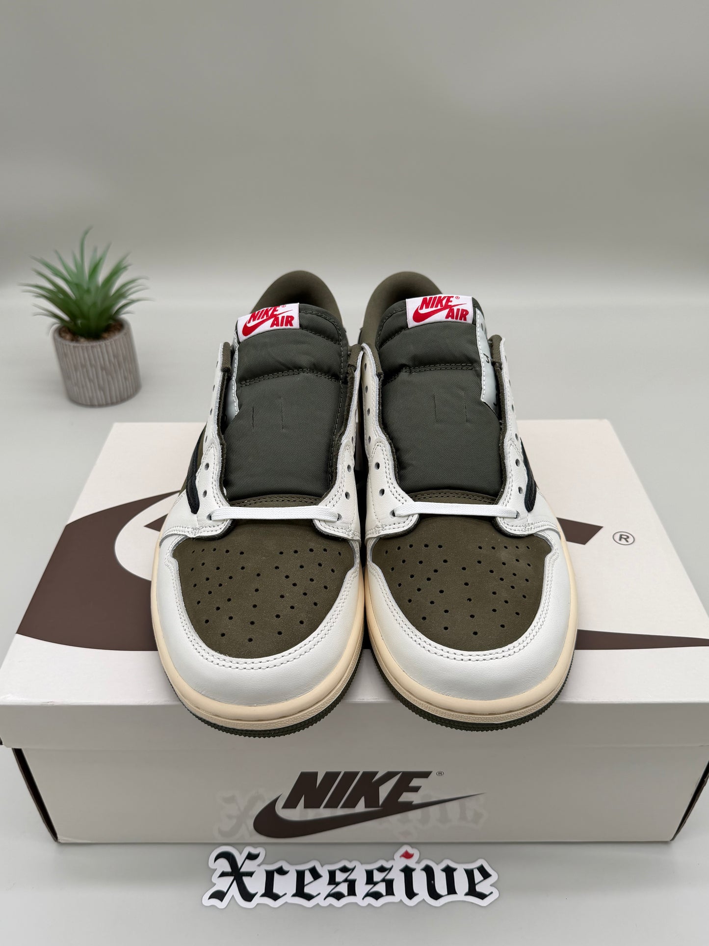Jordan 1 Low Travis Scott Medium Olive