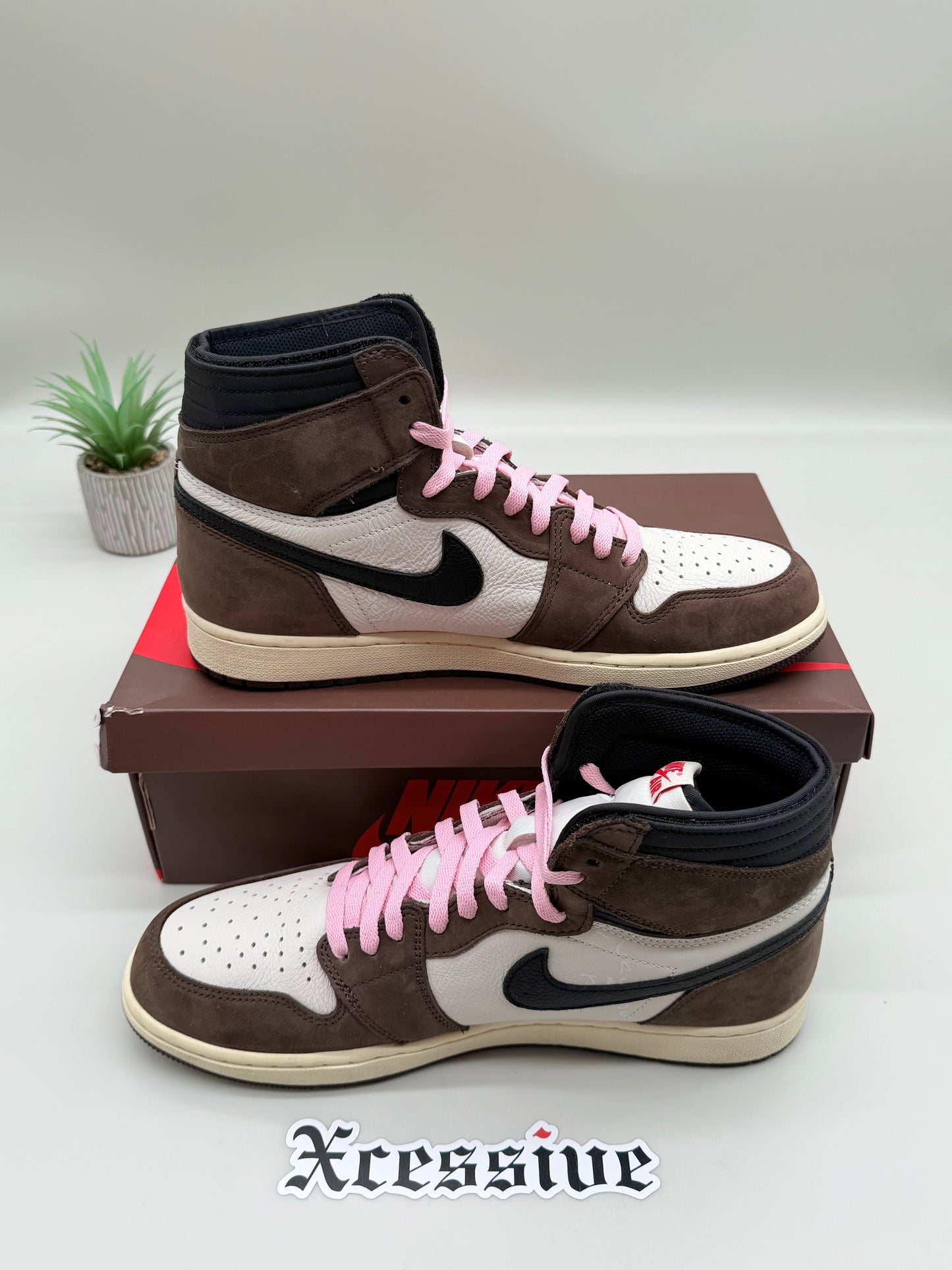 Jordan 1 Travis Scott Mocha