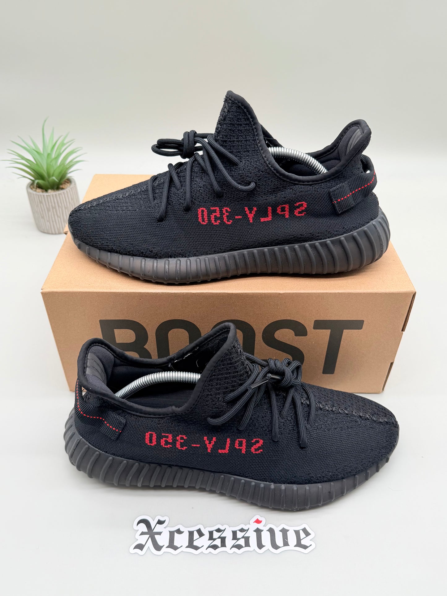 Adidas Yeezy Boost 350 V2 Bred