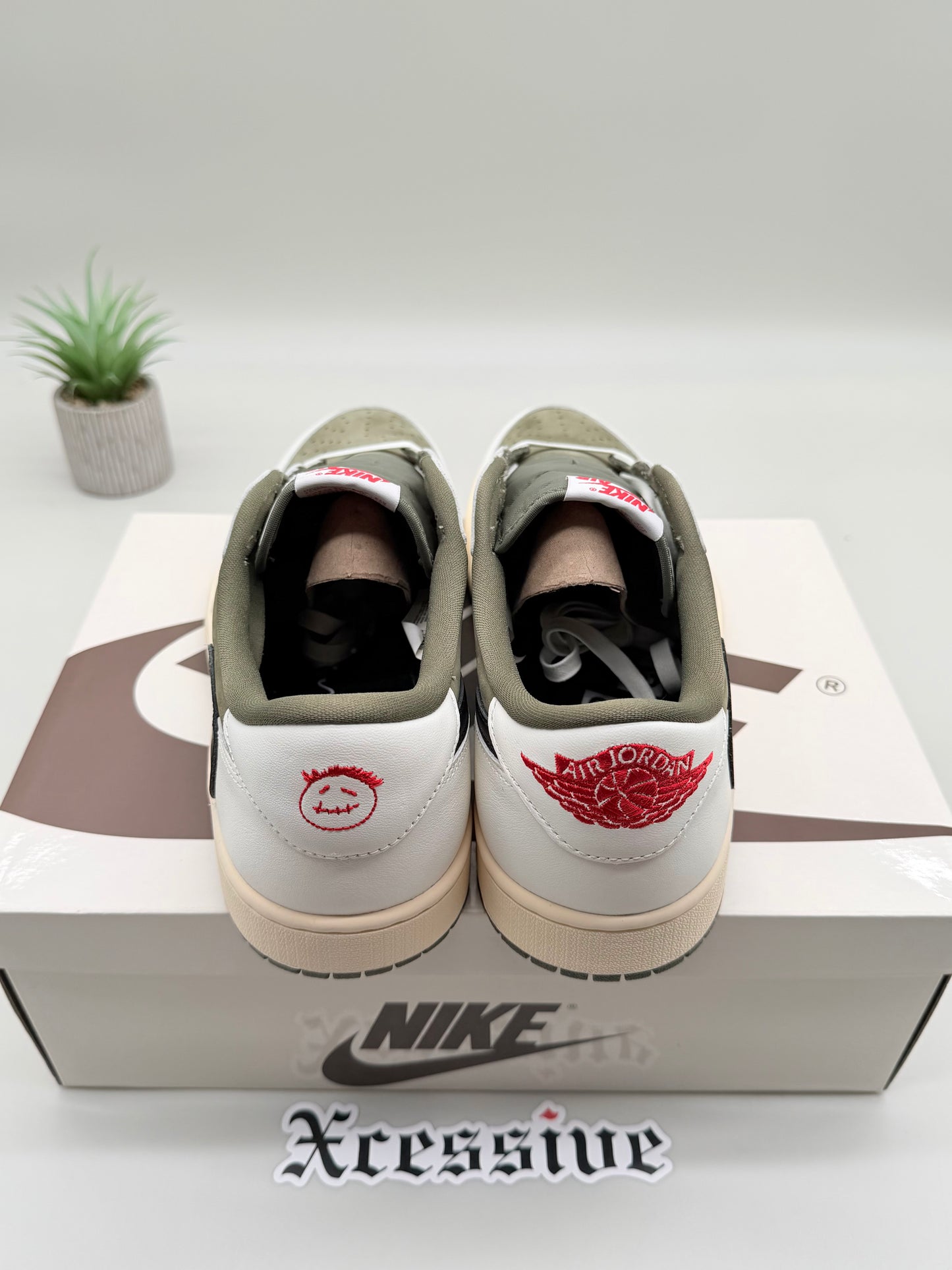 Jordan 1 Low Travis Scott Medium Olive