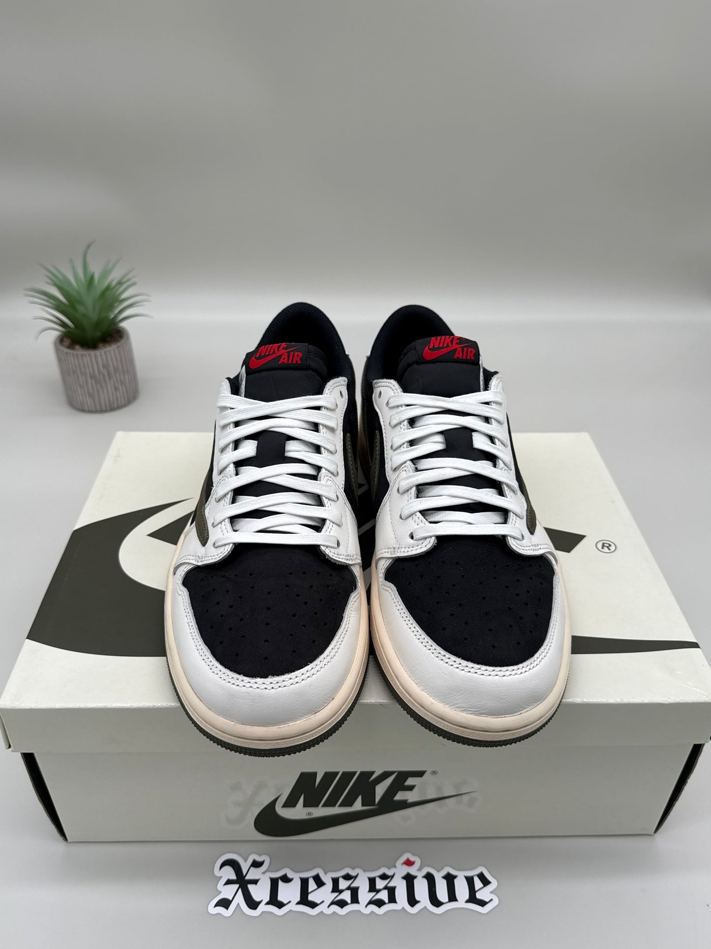 Jordan 1 Low Travis Scott Olive