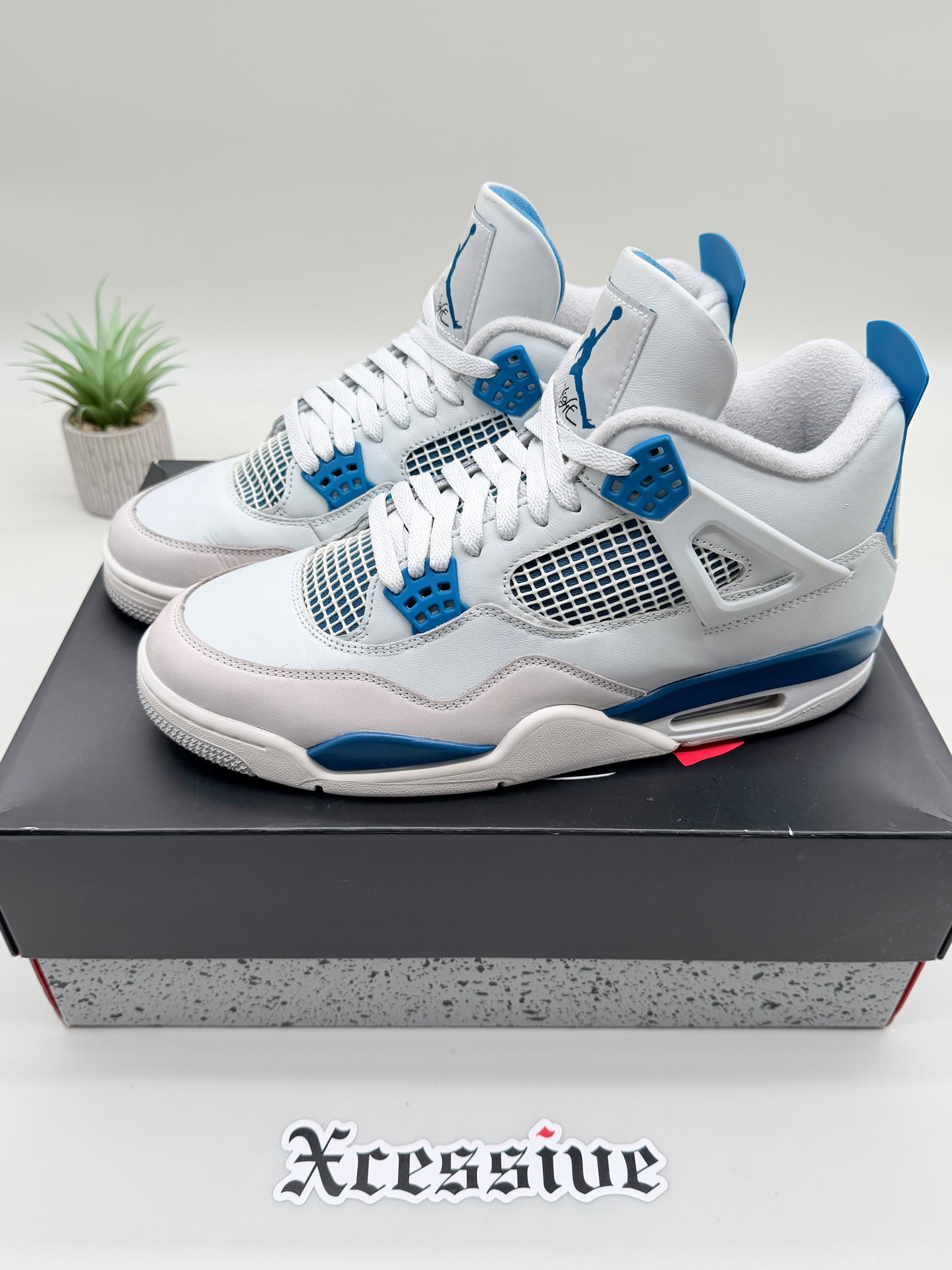 Jordan 4 Military Blue