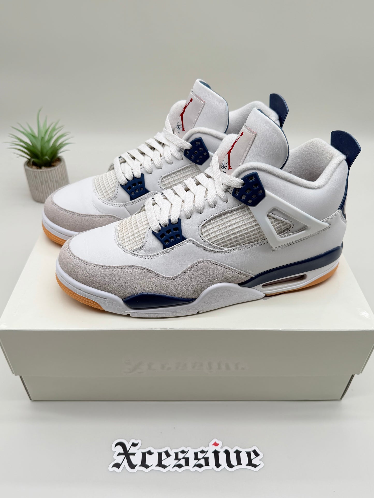 Jordan 4 SB Navy