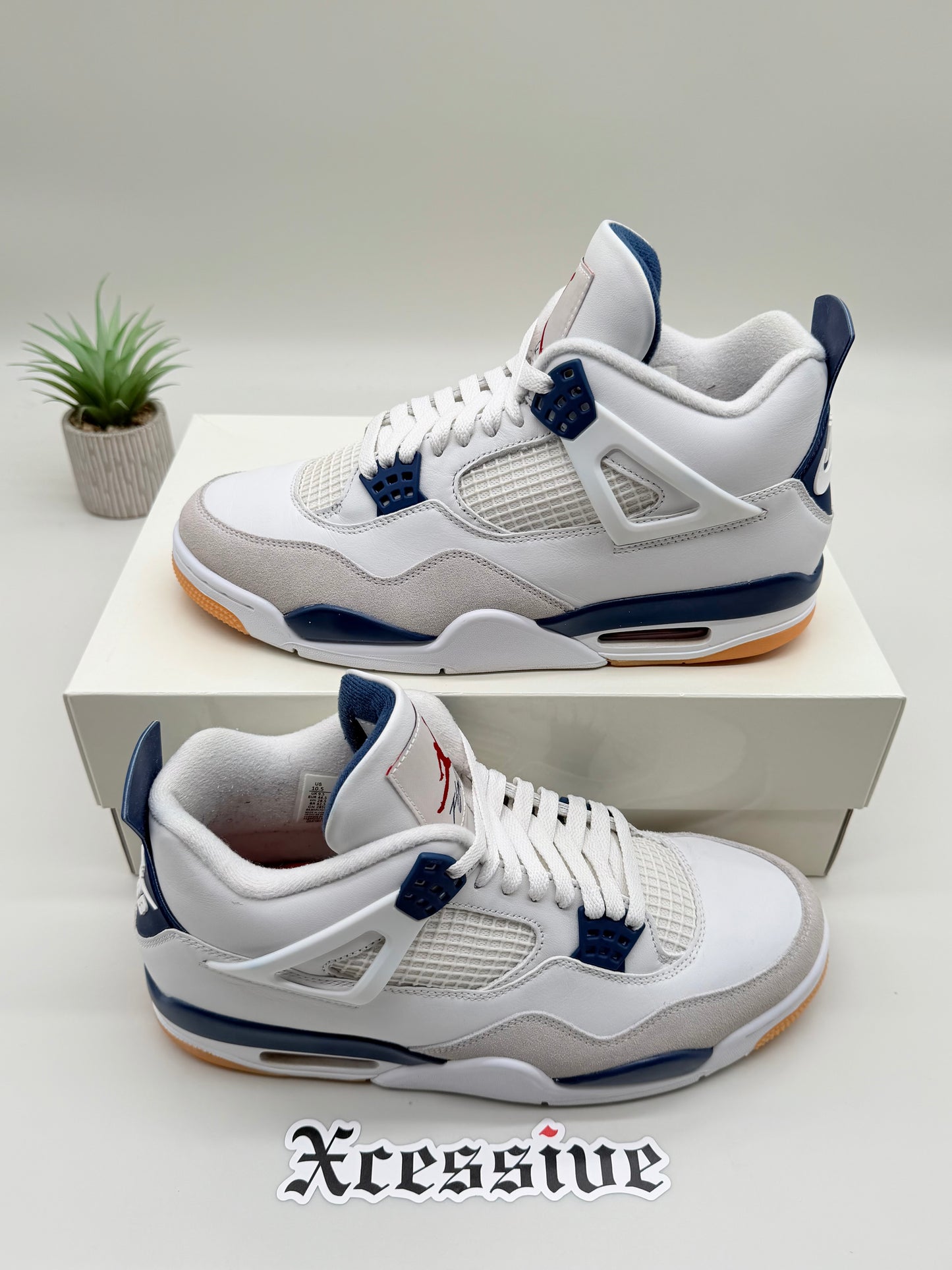 Jordan 4 SB Navy
