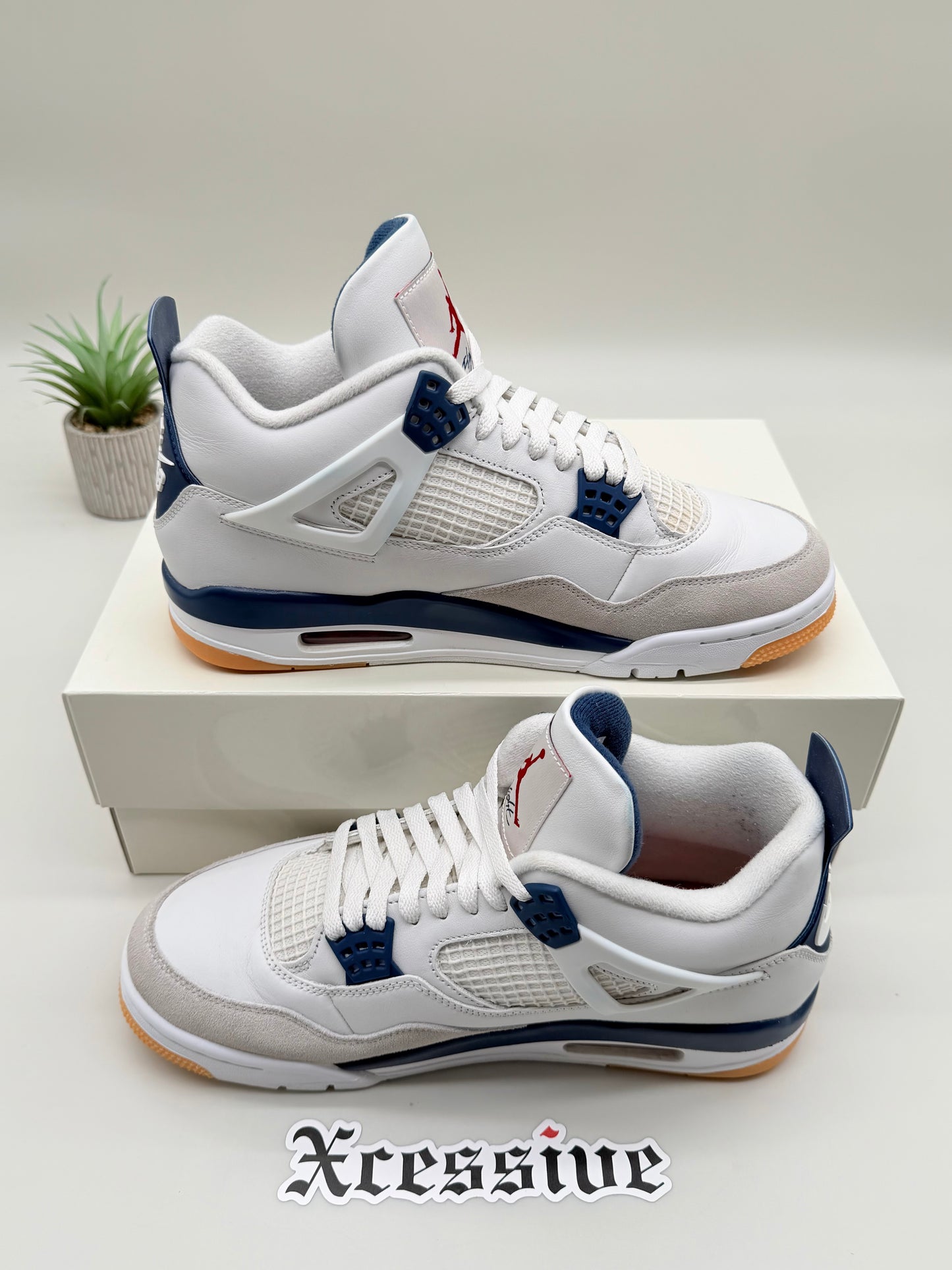 Jordan 4 SB Navy