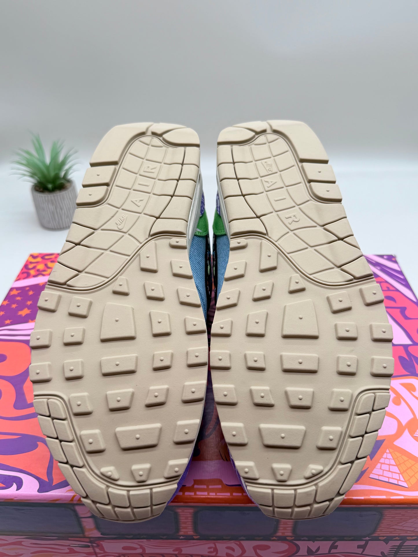 Nike Air Max 1 Concepts Far Out Special Box