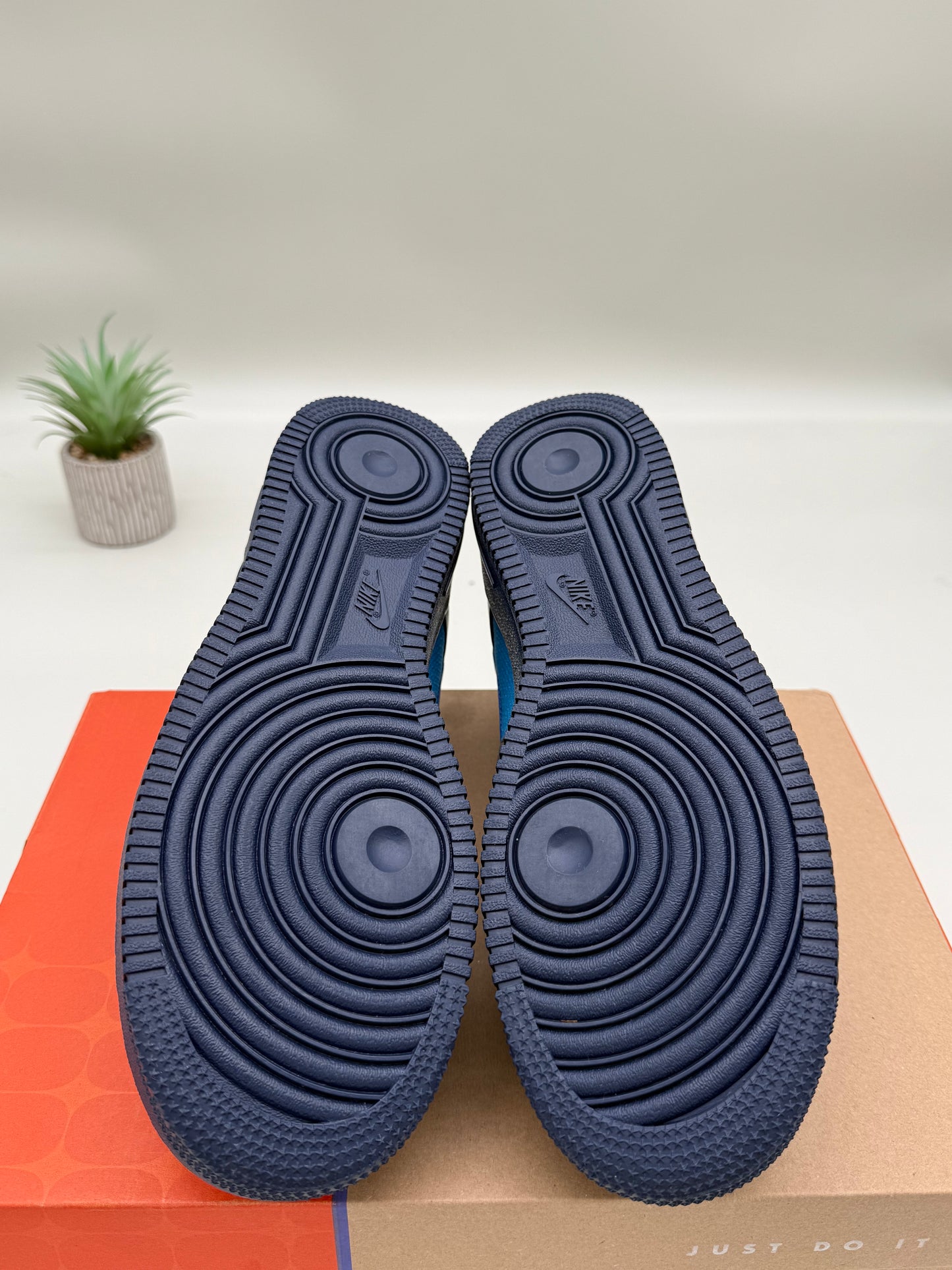 Nike Air Force 1 Stash