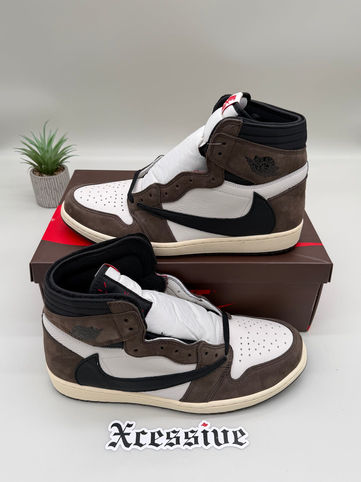 Jordan 1 Travis Scott Mocha