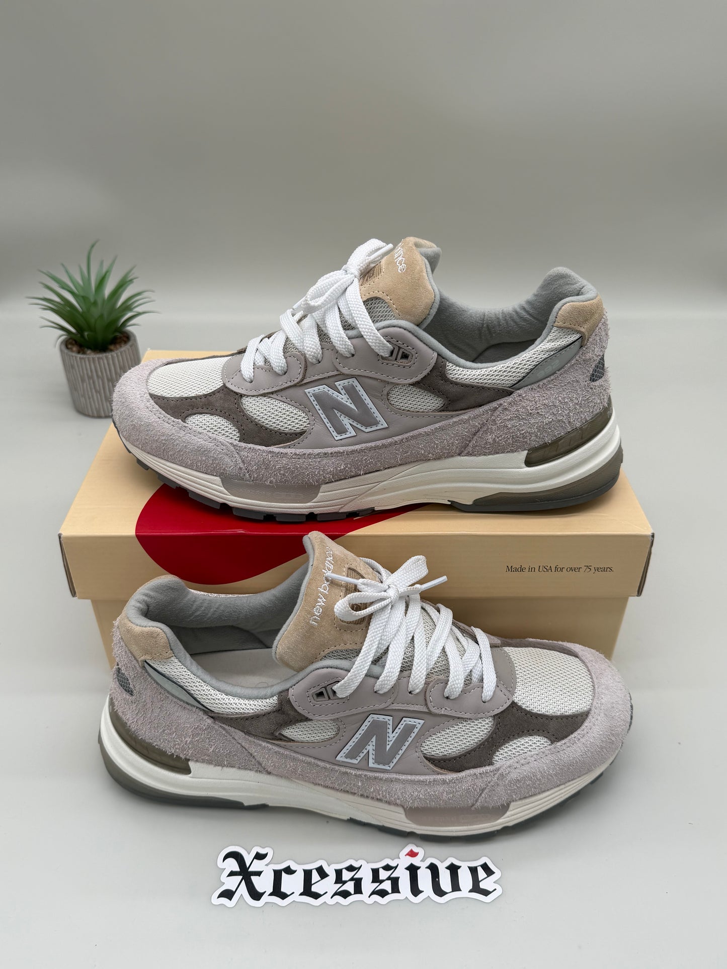 New Balance 992 Mushroom