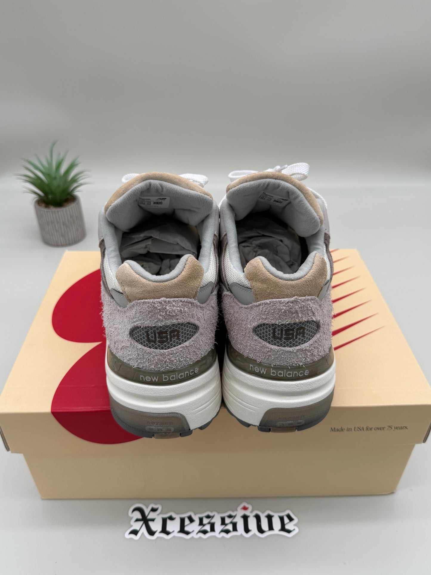 New Balance 992 Mushroom