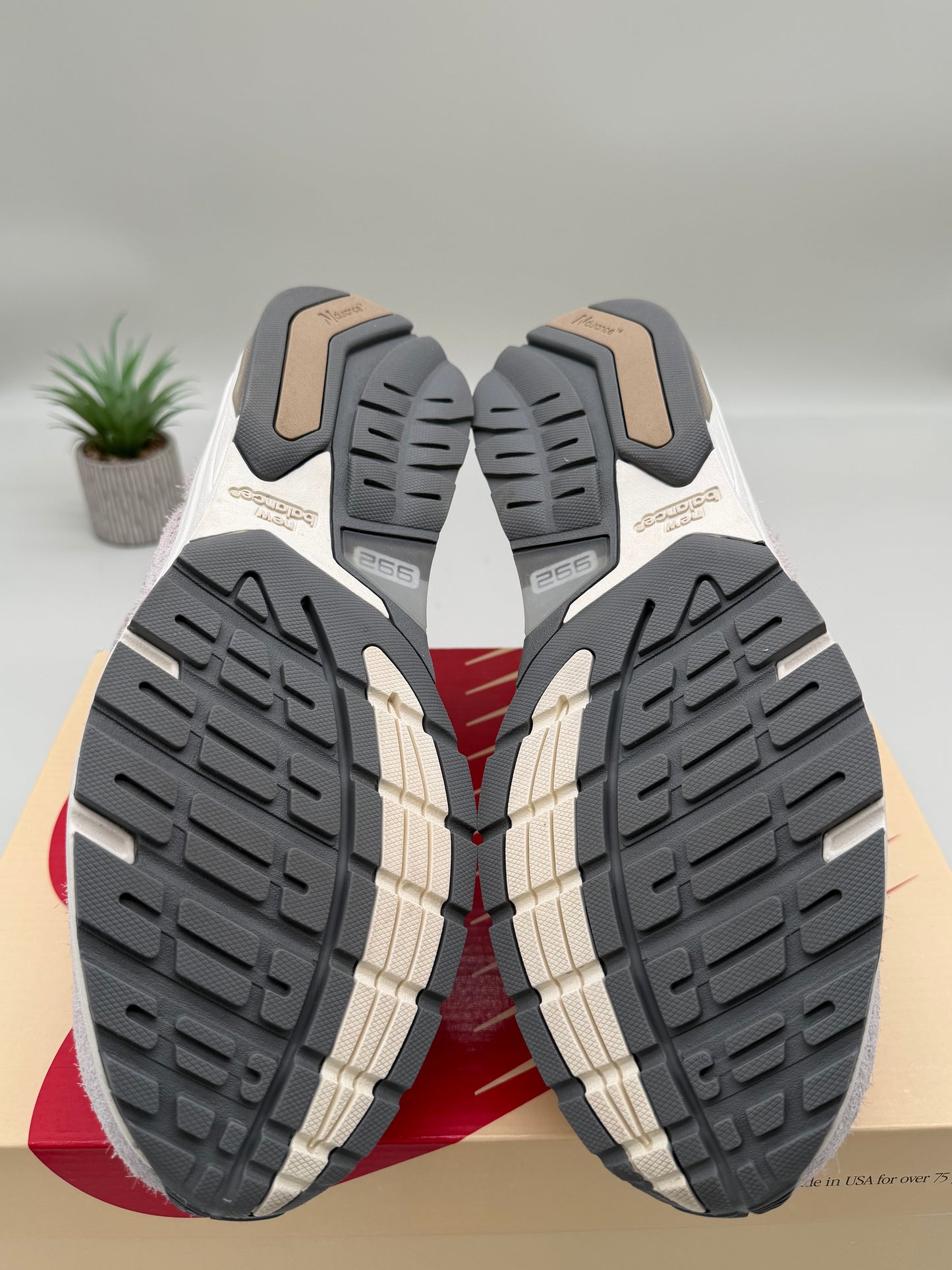 New Balance 992 Mushroom