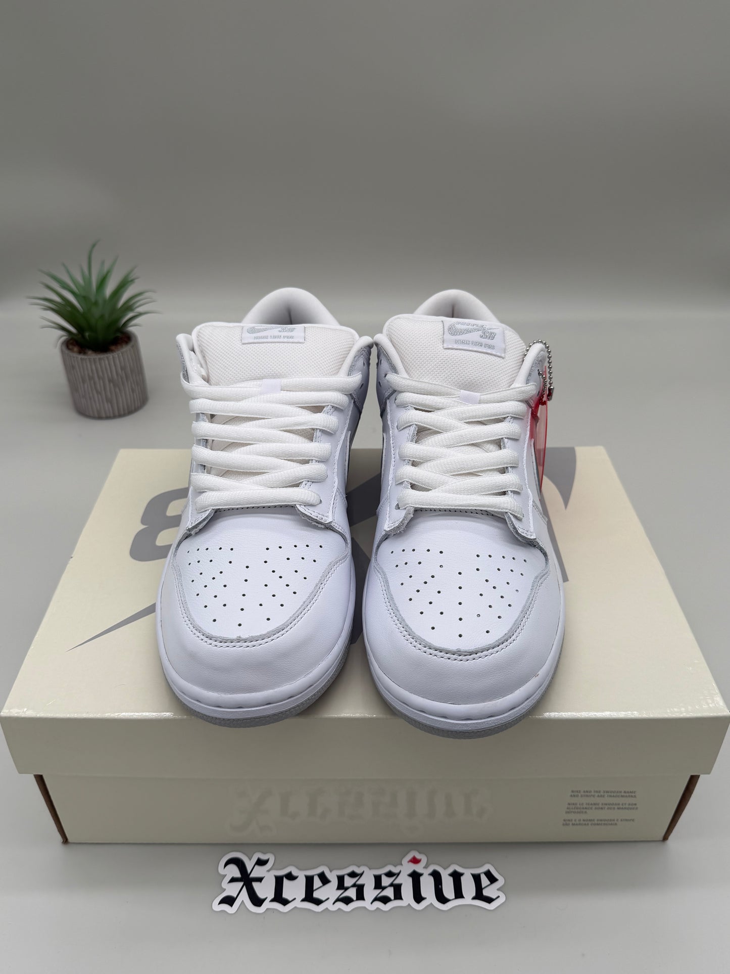 Nike SB Dunk Low Supreme White