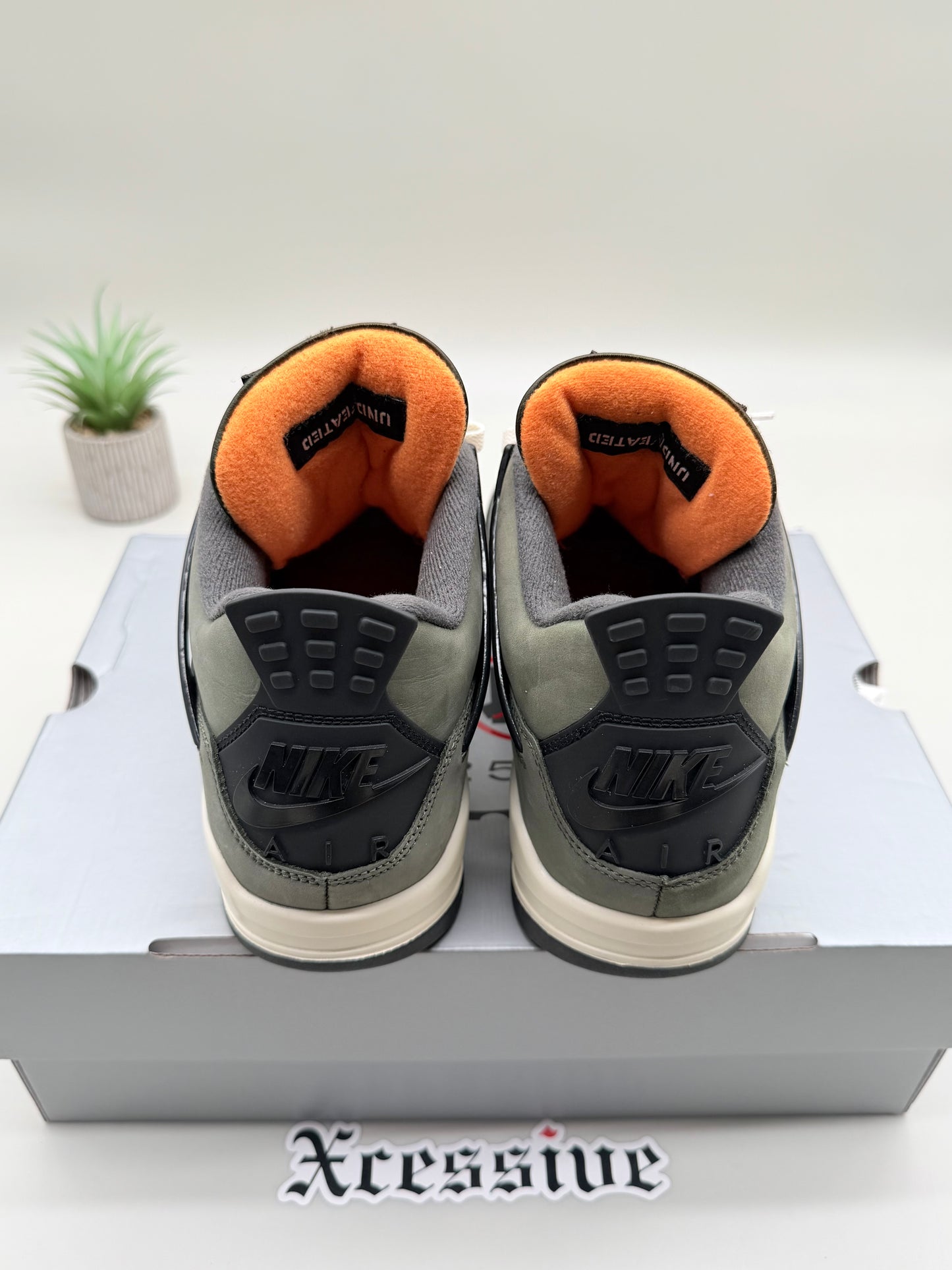 Jordan 4 Undefeated