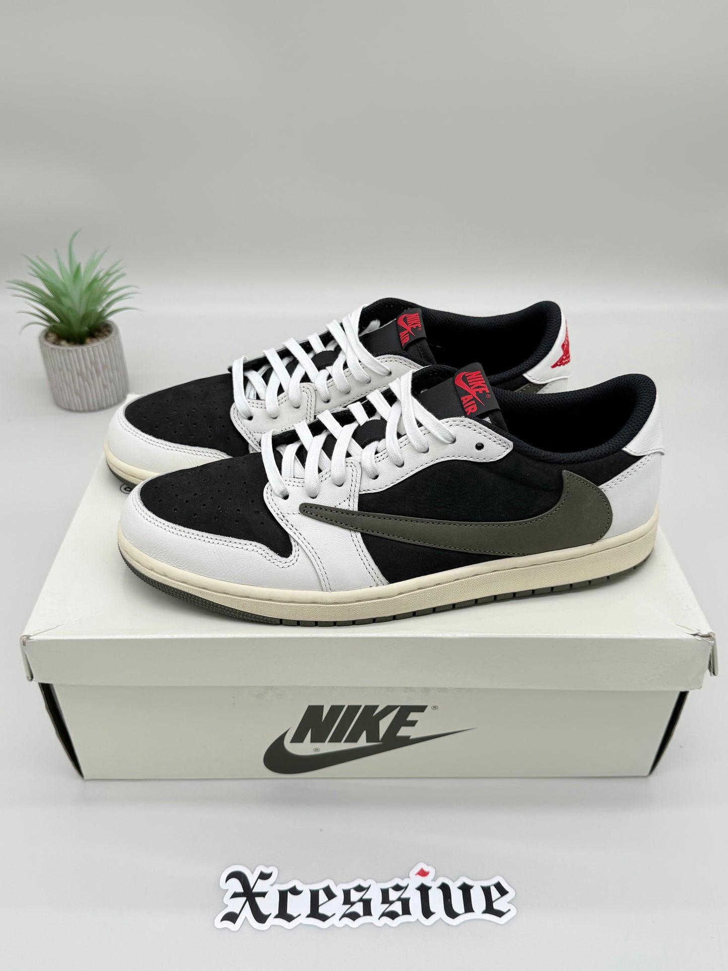 Jordan 1 Low Travis Scott Olive