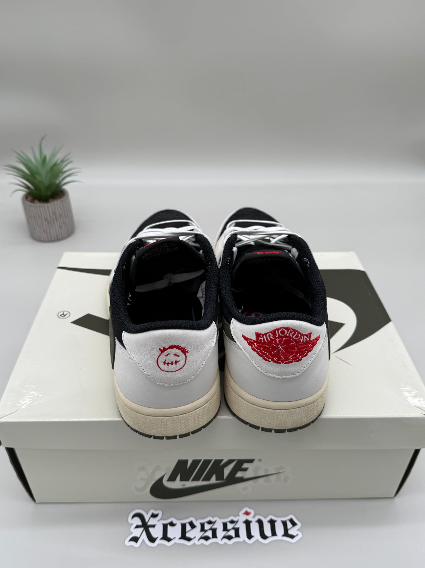 Jordan 1 Low Travis Scott Olive