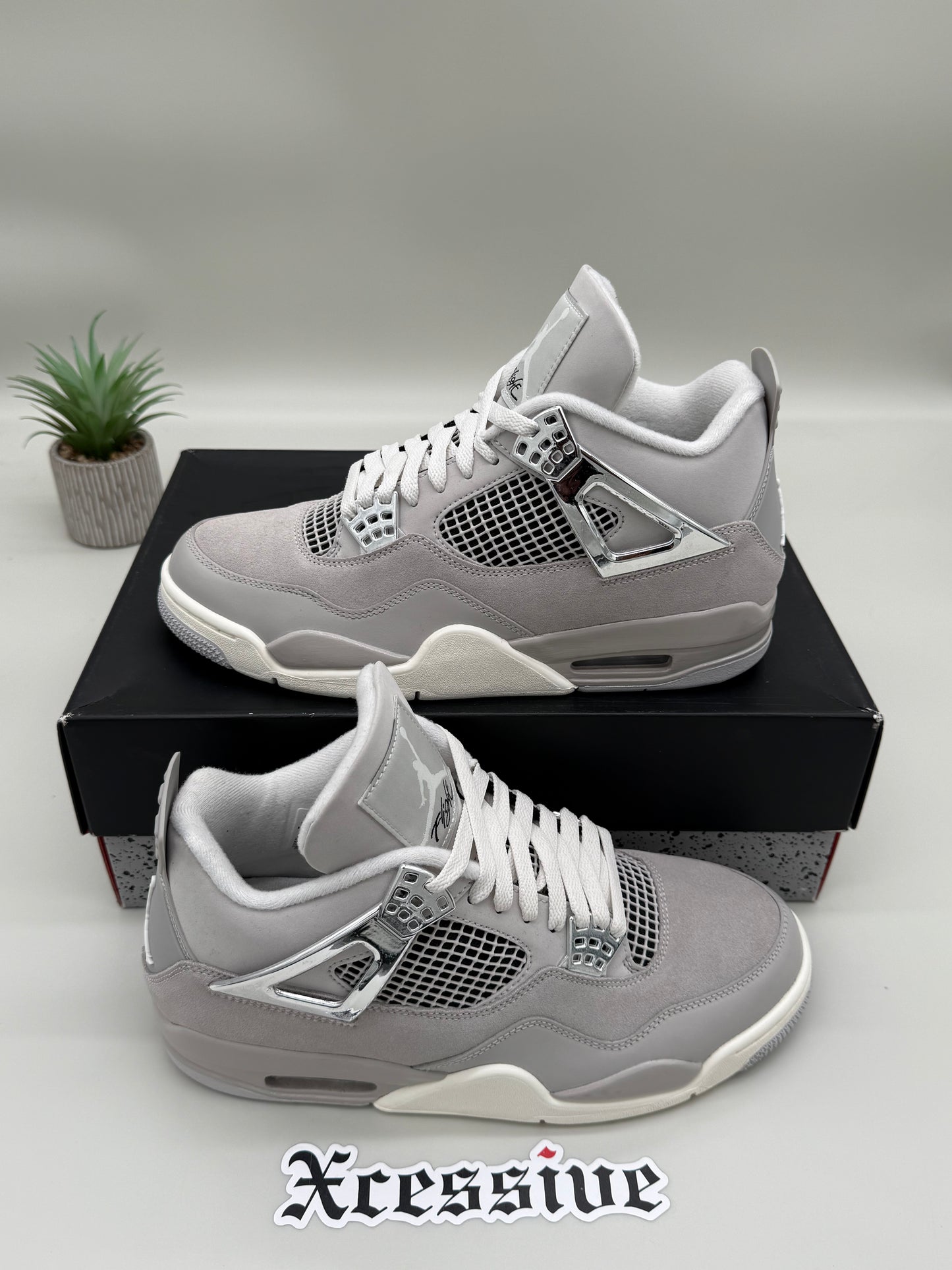 Jordan 4 Frozen Moments