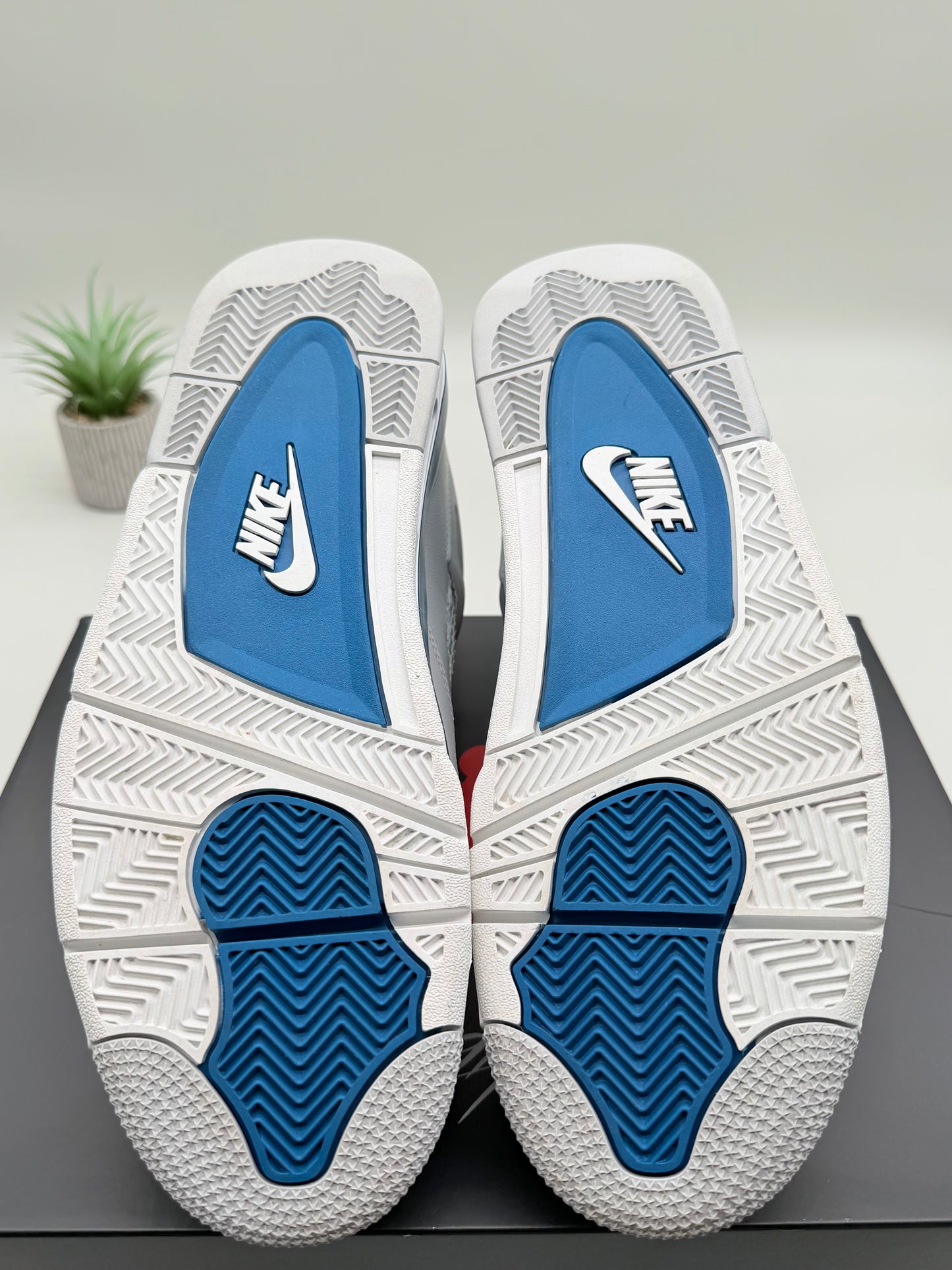 Jordan 4 Military Blue