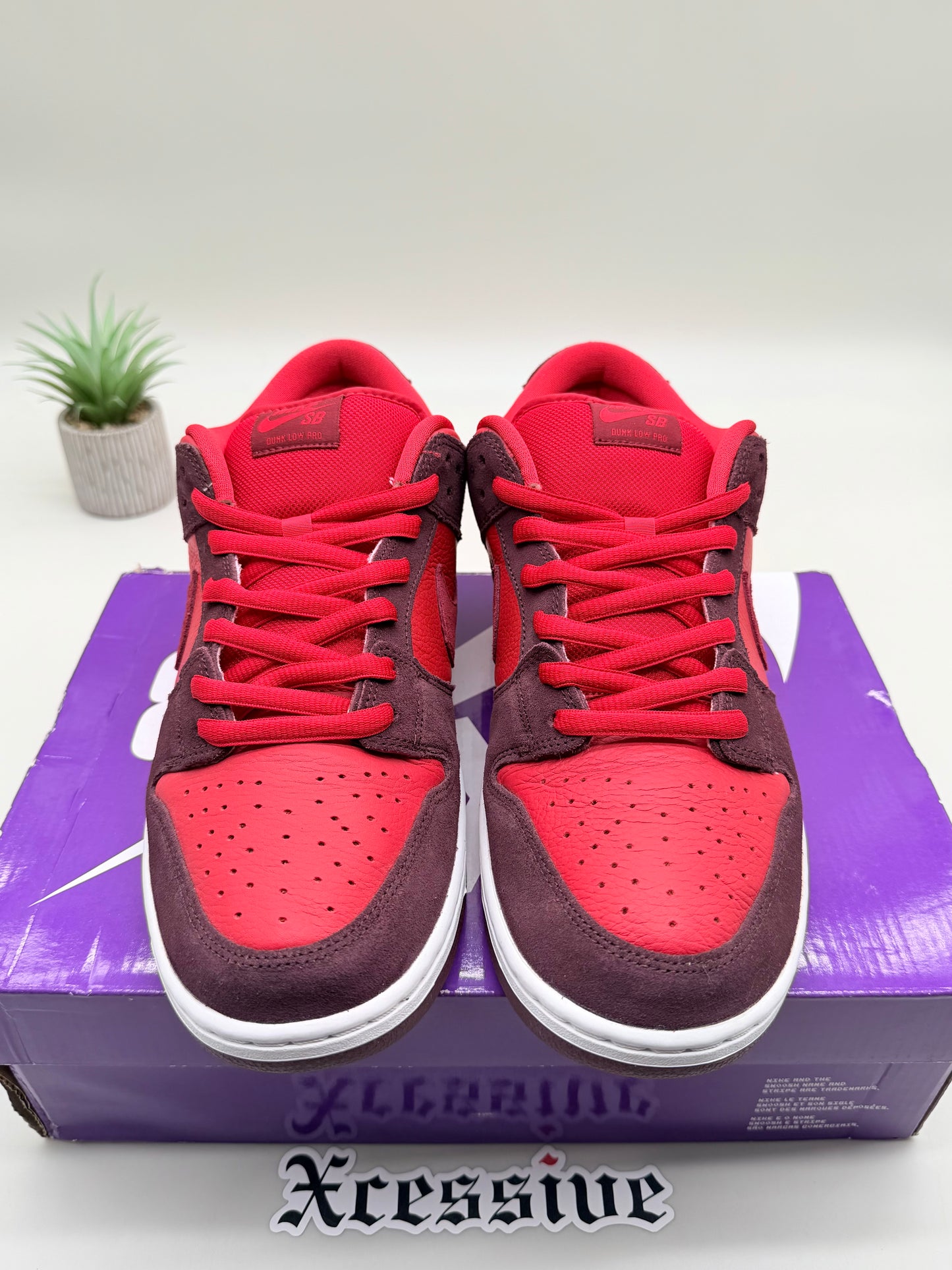 Nike SB Dunk Low Cherry