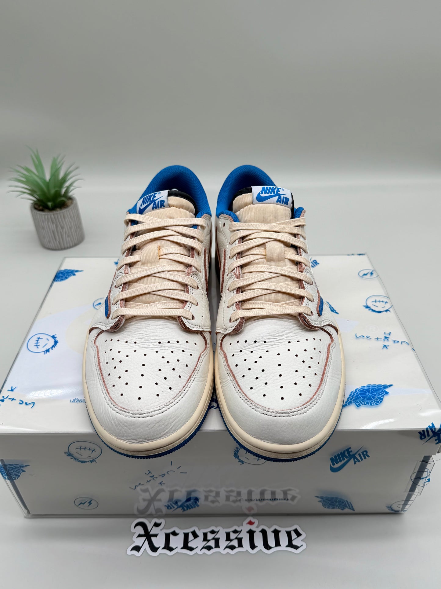 Jordan 1 Low Travis Scott Fragment
