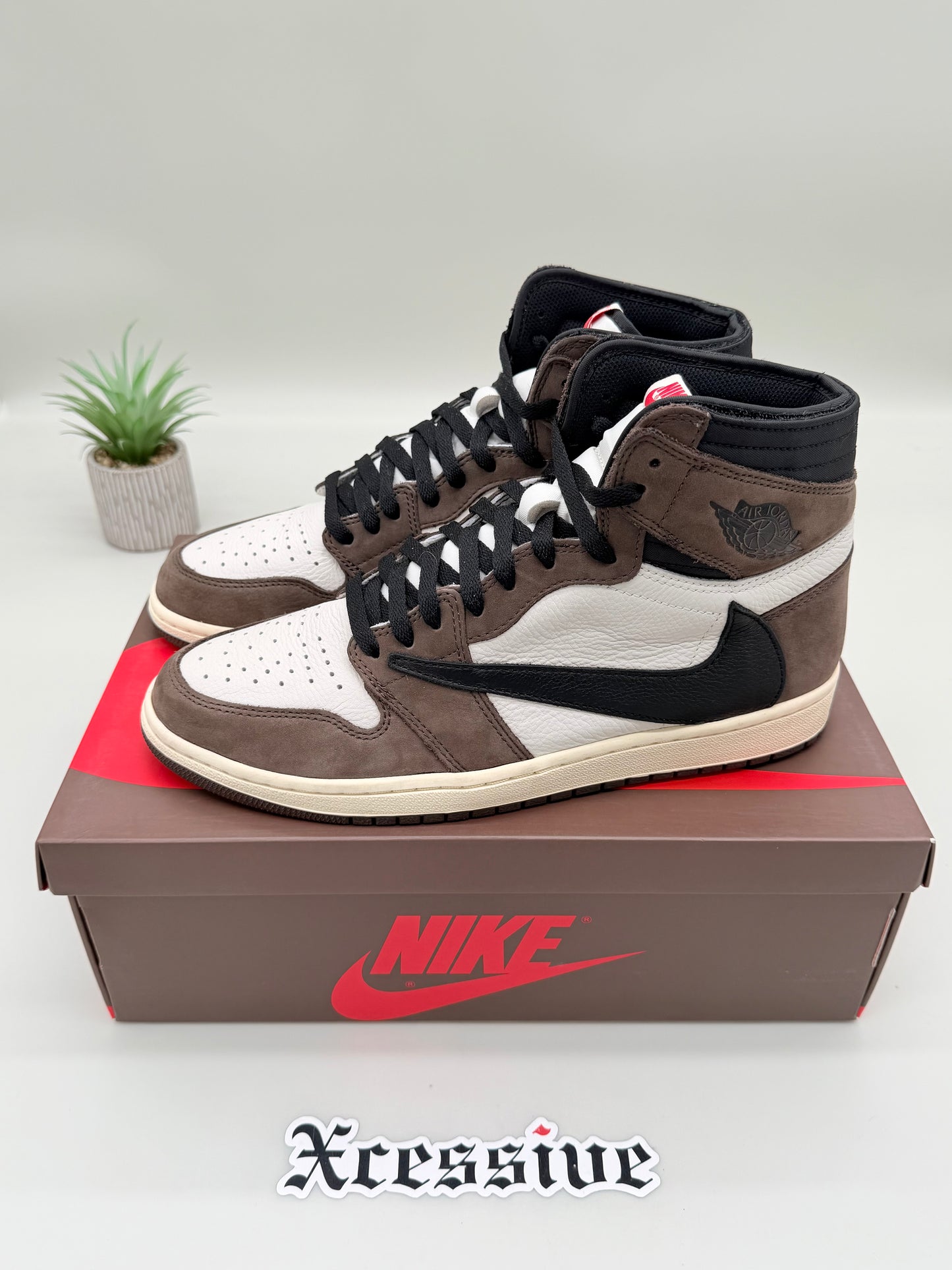 Jordan 1 Travis Scott Mocha