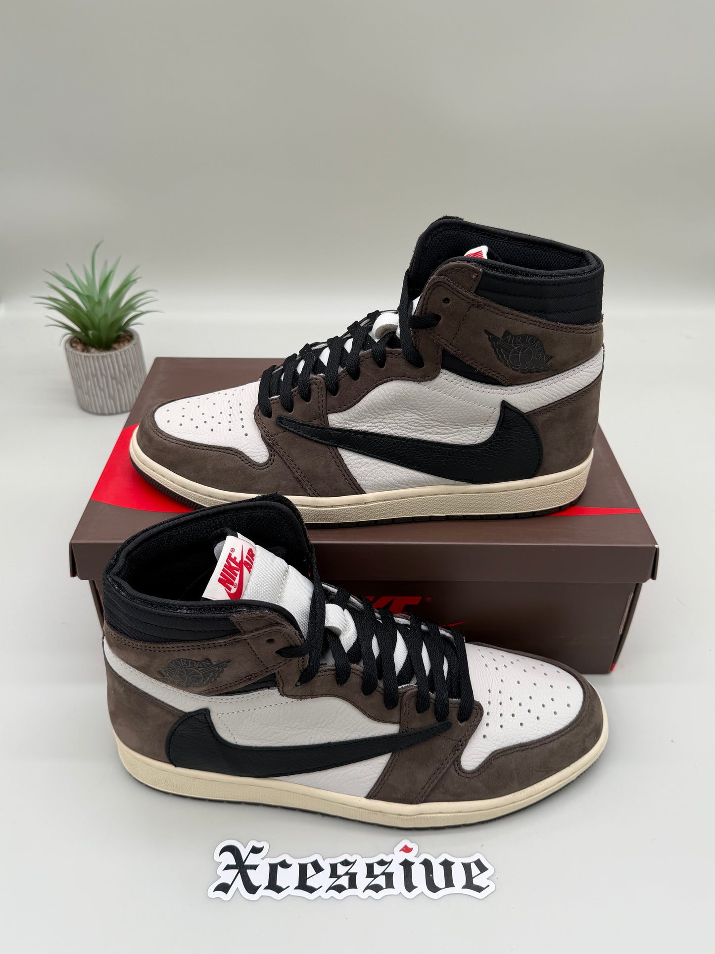 Jordan 1 Travis Scott Mocha