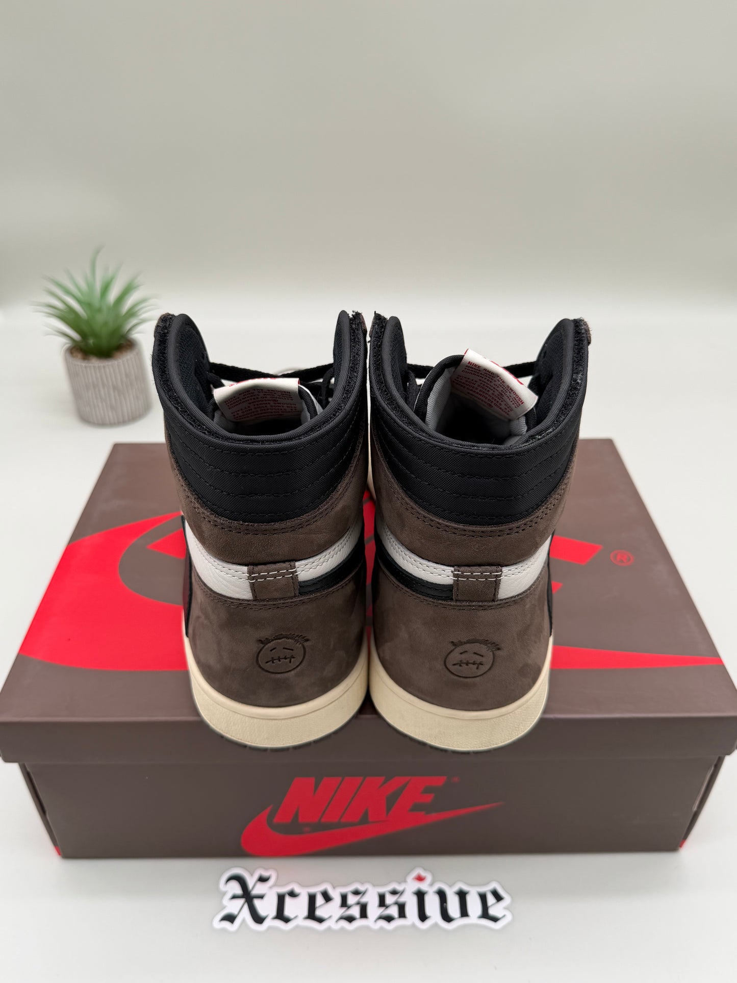 Jordan 1 Travis Scott Mocha