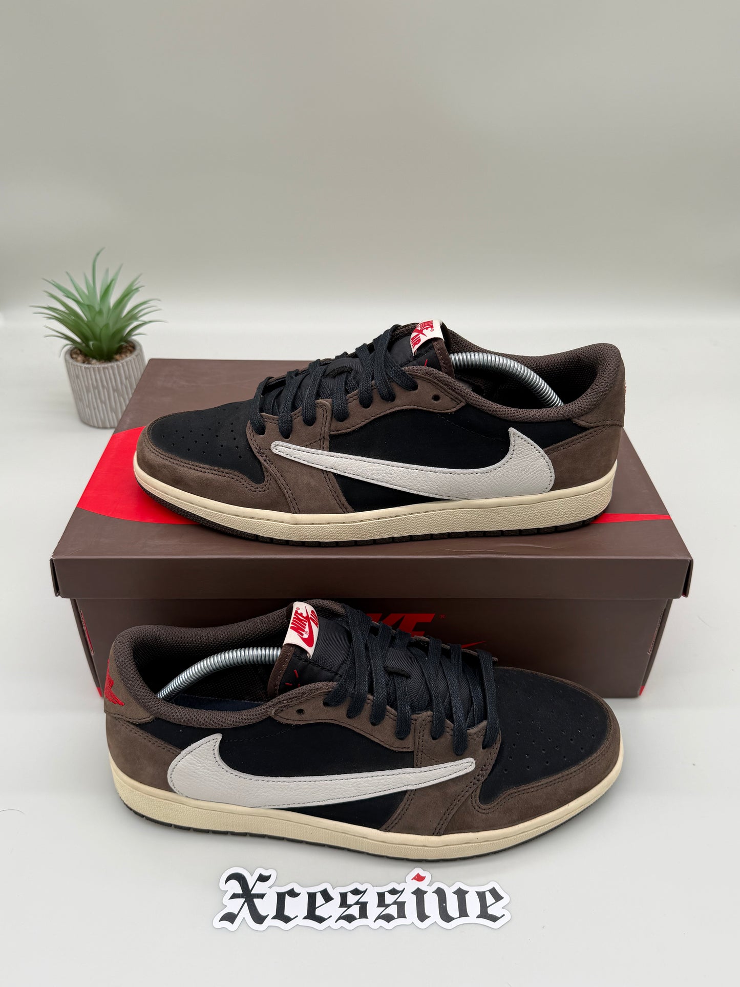 Jordan 1 Low Travis Scott Mocha