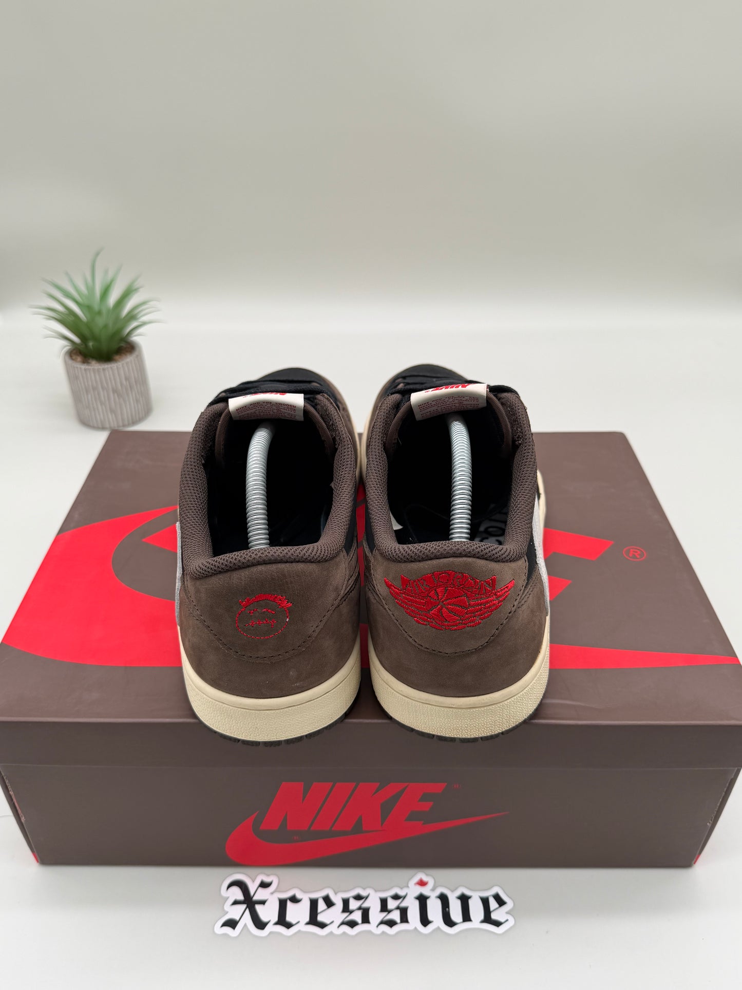 Jordan 1 Low Travis Scott Mocha