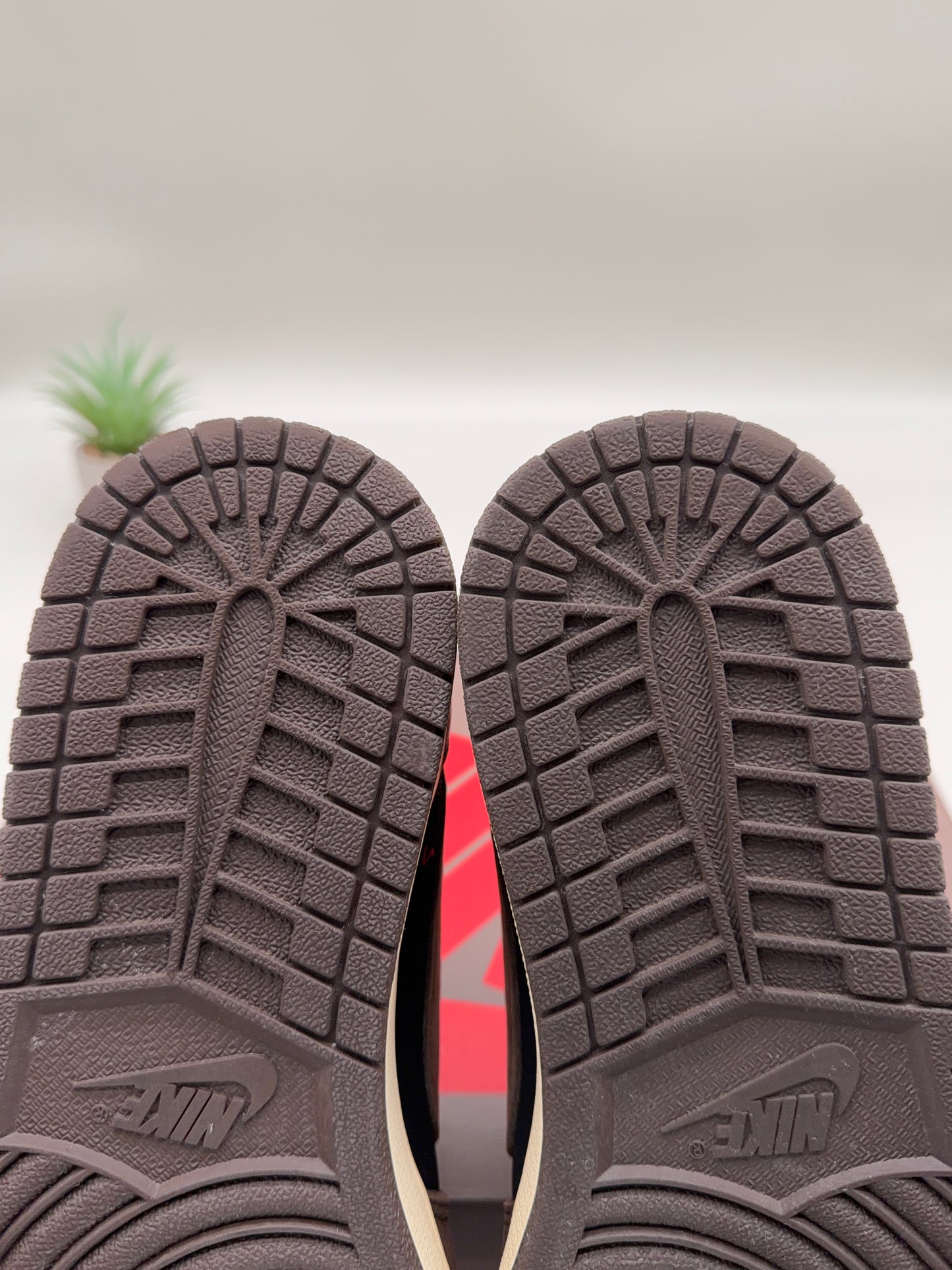 Jordan 1 Low Travis Scott Mocha