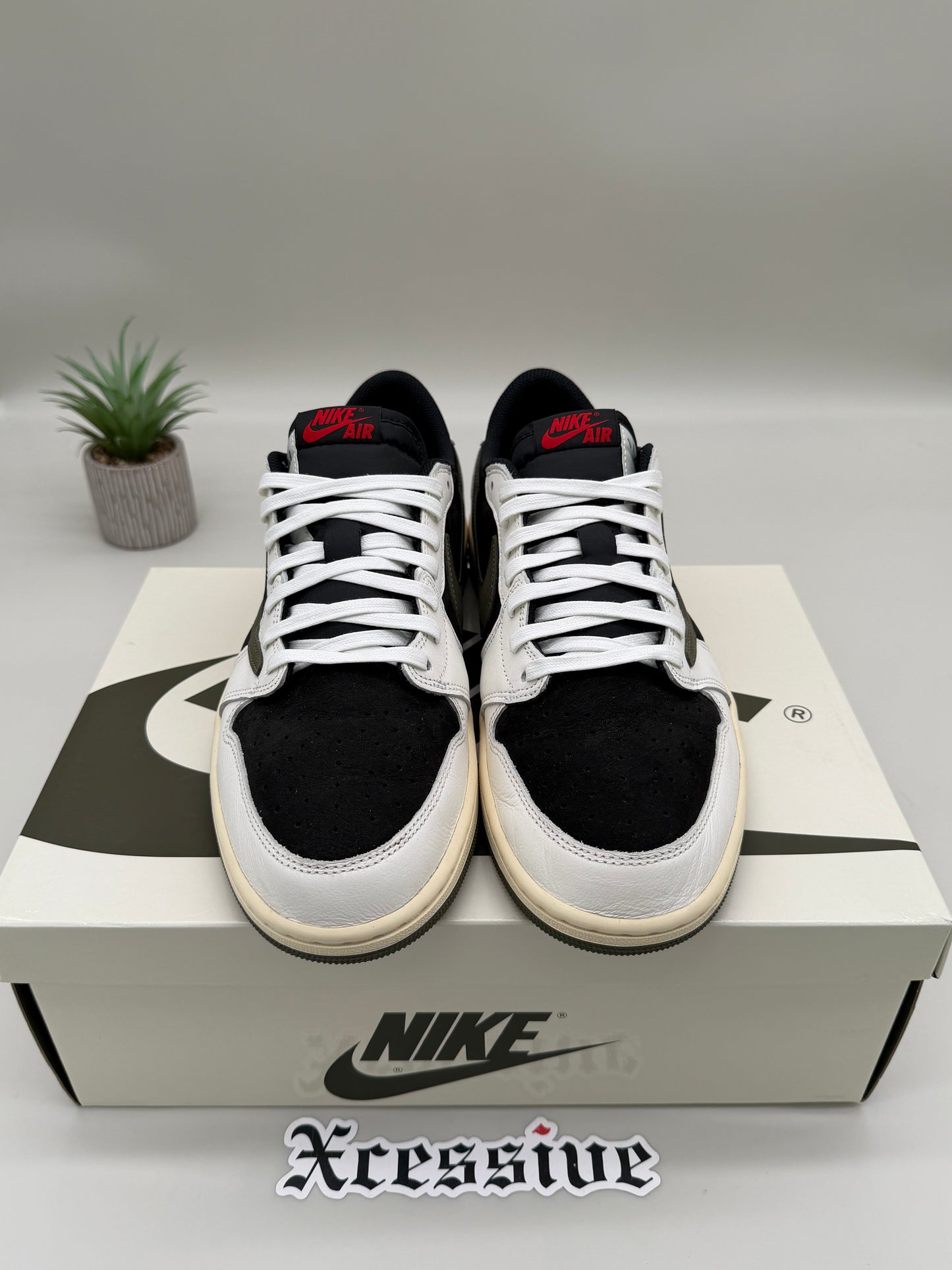 Jordan 1 Low Travis Scott Olive