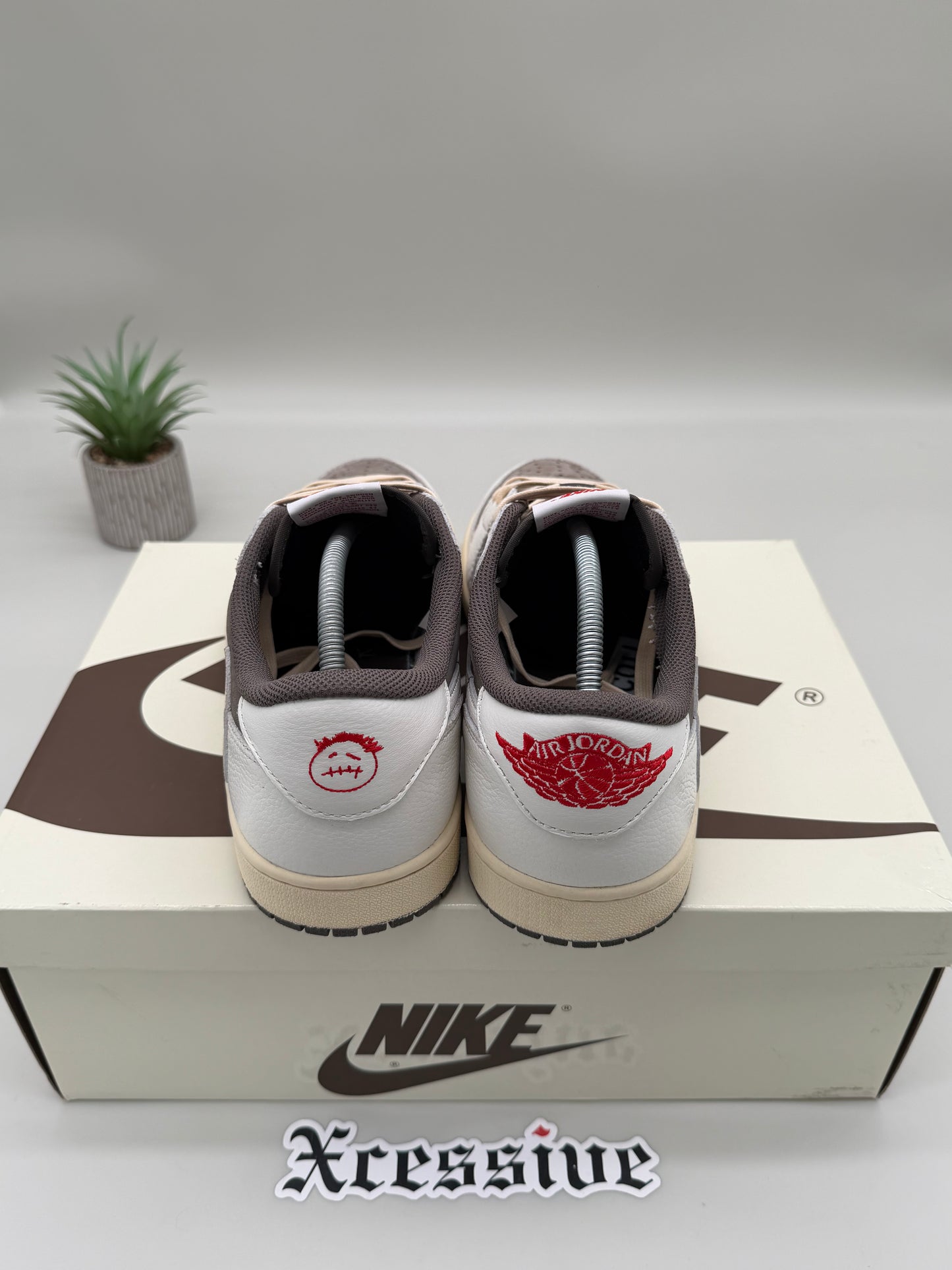Jordan 1 Low Travis Scott Reverse Mocha