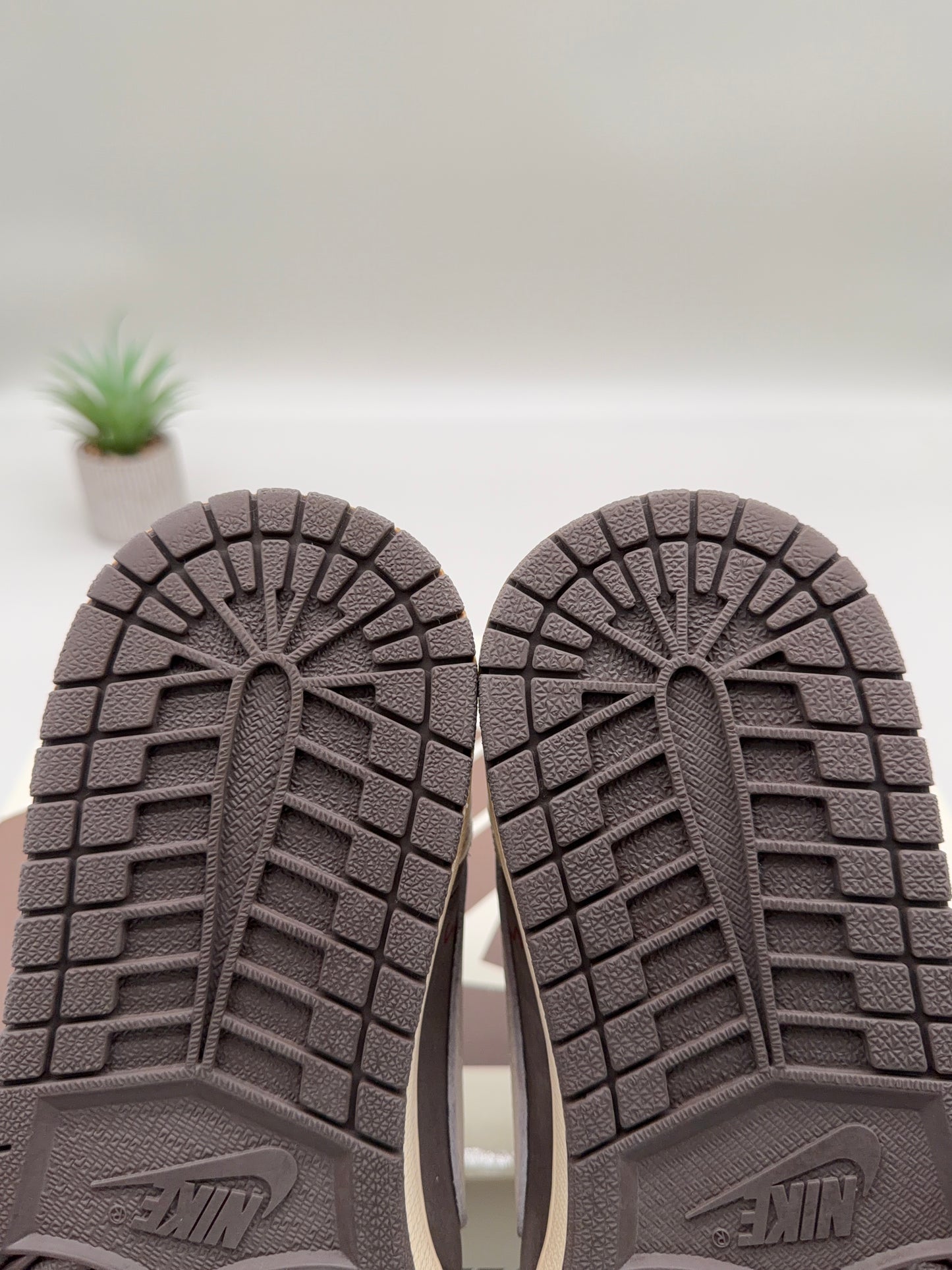 Jordan 1 Low Travis Scott Reverse Mocha