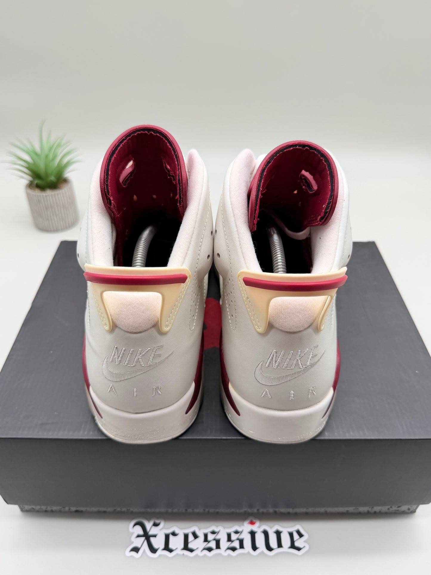Jordan 6 Maroon